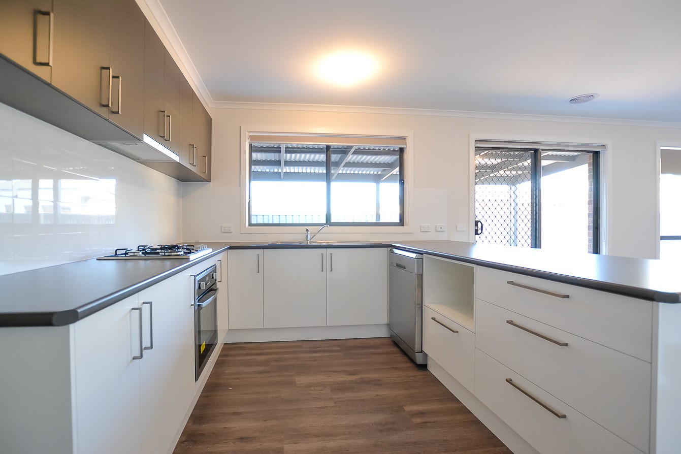 14 Rothchild Close, EPSOM, VIC 3551