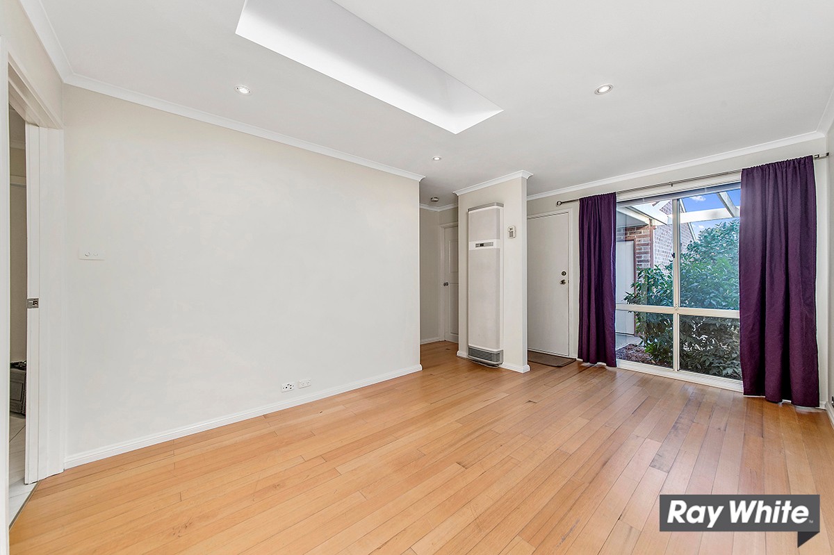 12 Nairn Place, Macquarie, ACT 2614