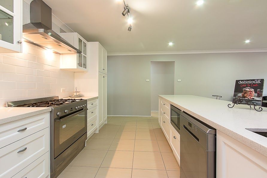 14 Woodside Drive, Eleebana, NSW 2282