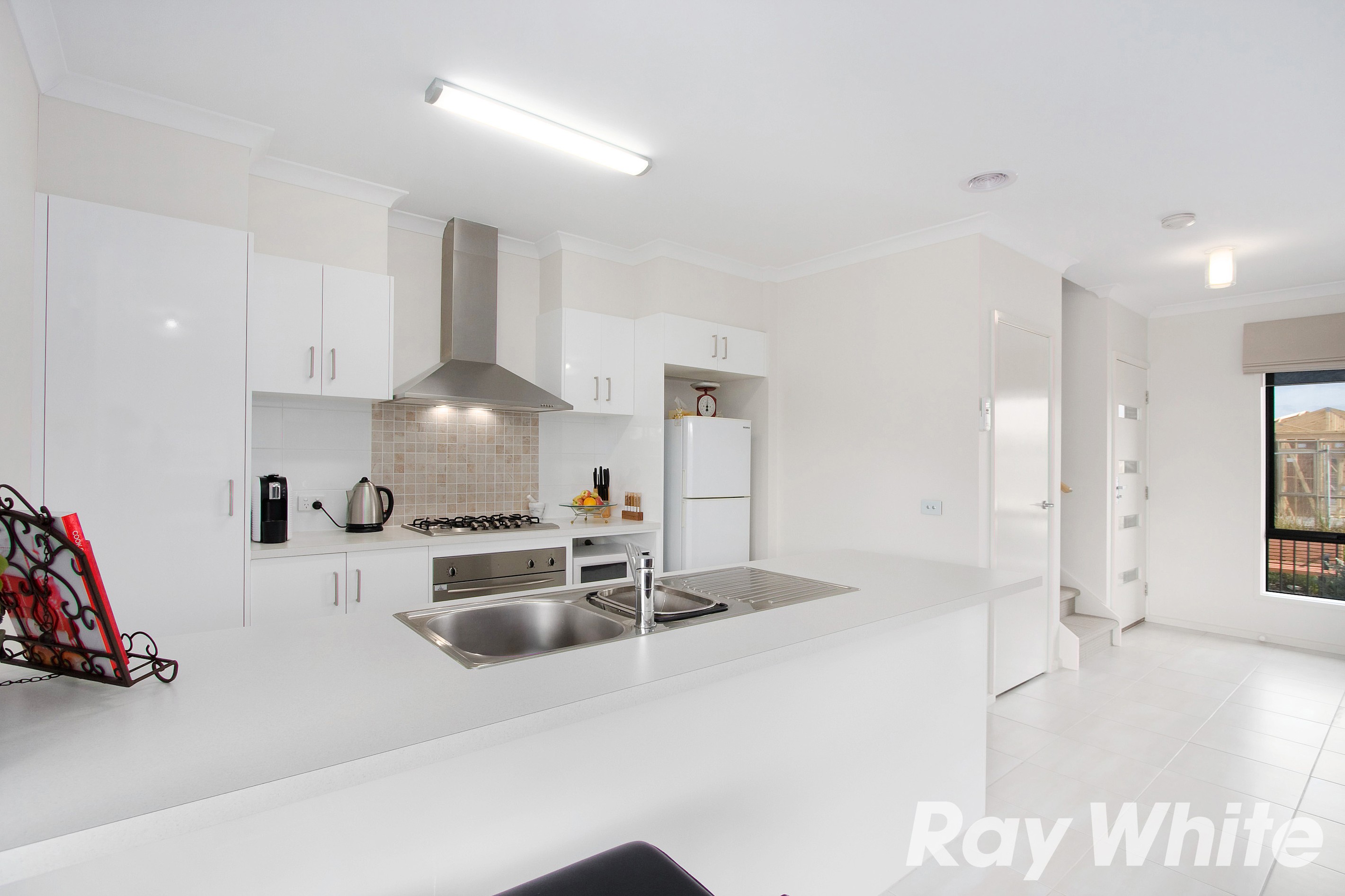 14 Jade Walk, Officer, VIC 3809