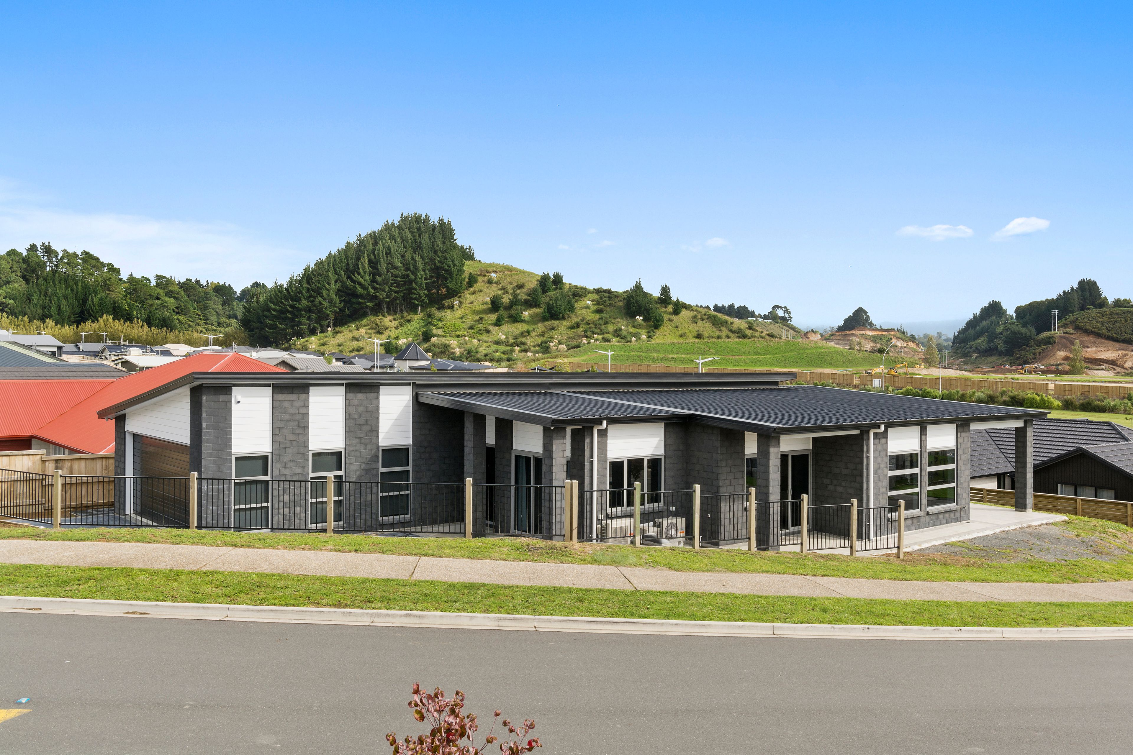 4 Rochfort Crescent, Pyes Pa, Tauranga City