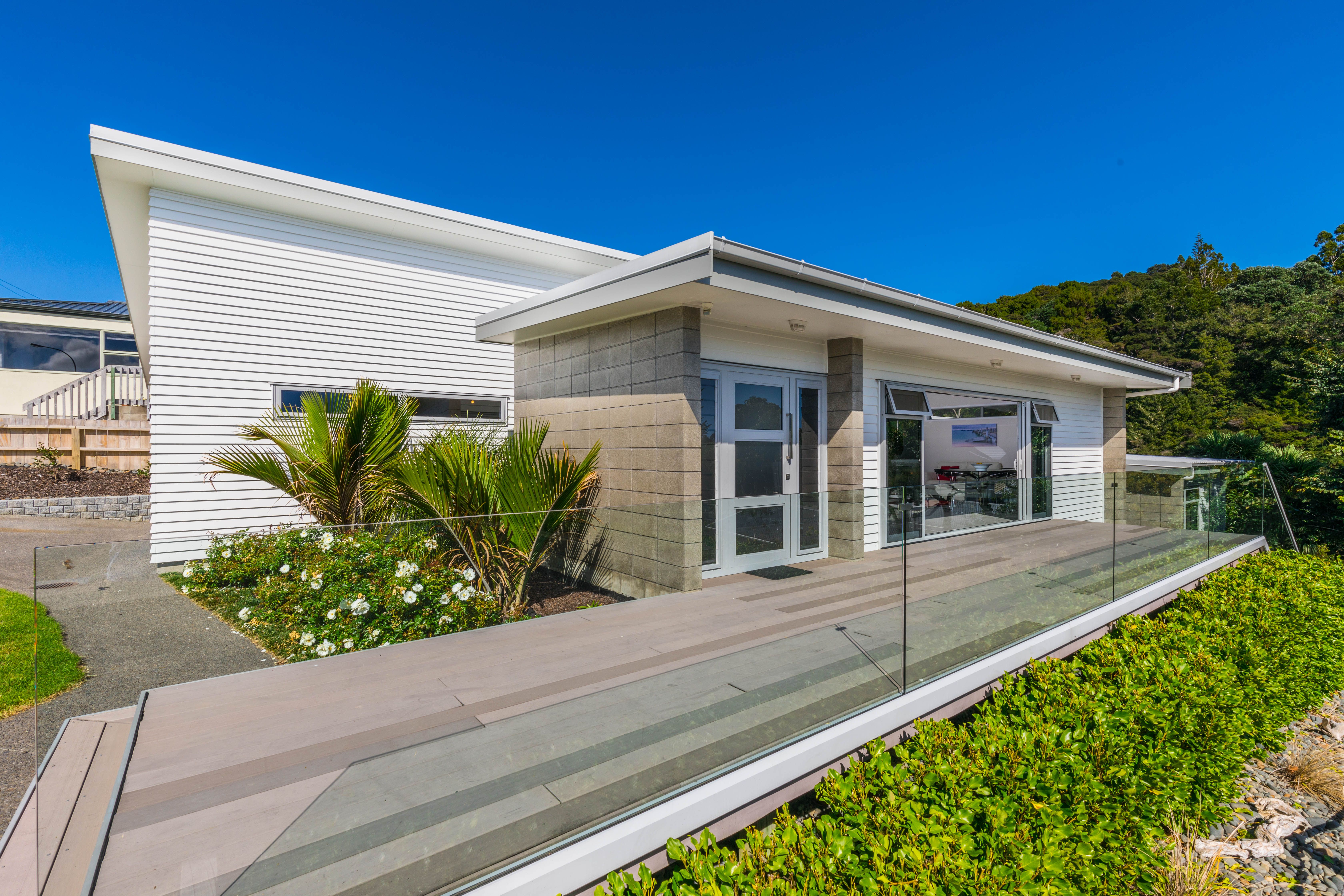 1 Rewa Road, Maraetai, Manukau City