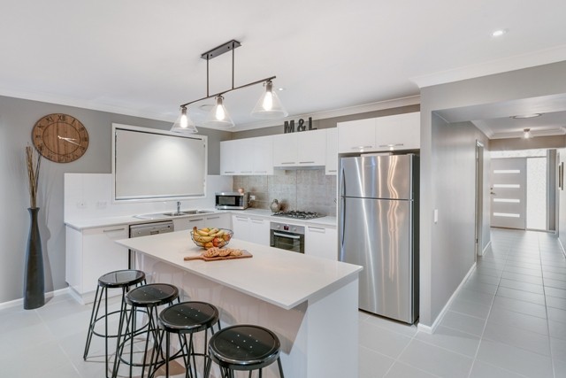 12 Hampshire Boulevard, Spring Farm, NSW 2570
