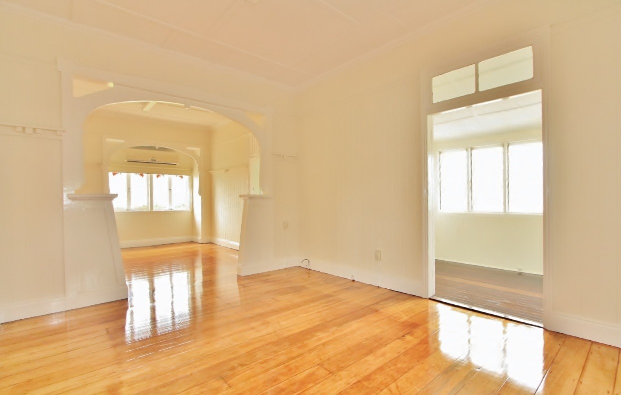 18 Chatsworth Road, Greenslopes, QLD 4120