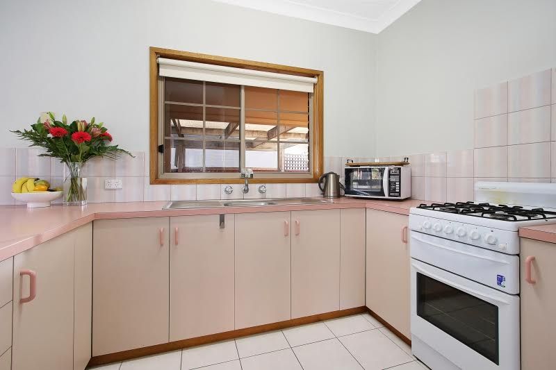 2/140 Benyon Street, East Albury, NSW 2640