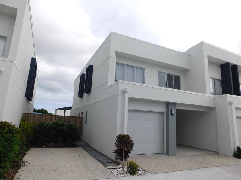 11/156 Marina Quays Boulevard, Hope Island, QLD Rental Townhouse Leased