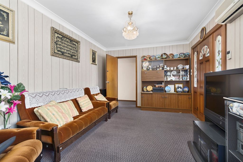 229 Hoxton Park Road, Cartwright, NSW 2168