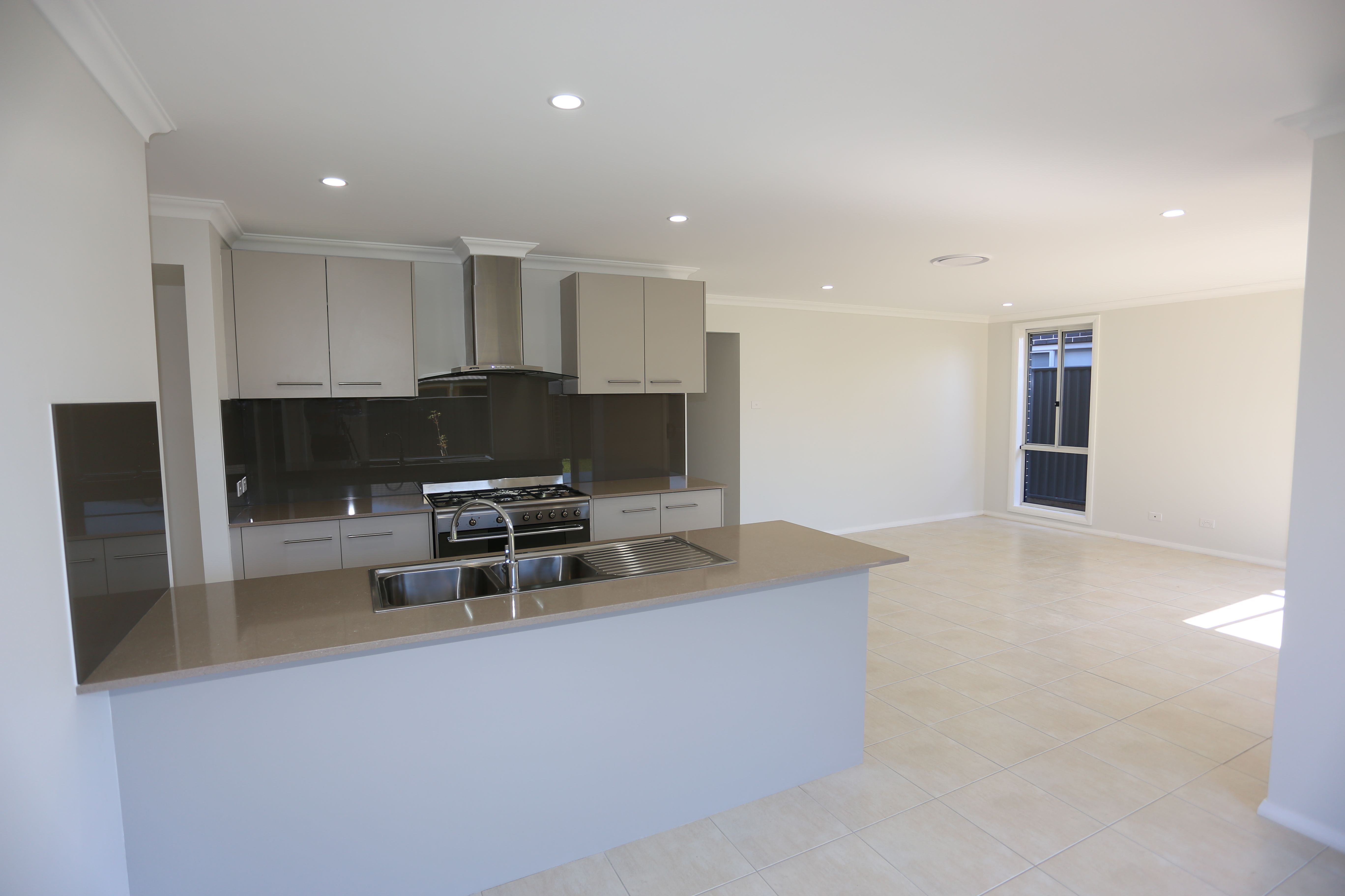 29 Bemurrah Street, JORDAN SPRINGS, NSW 2747