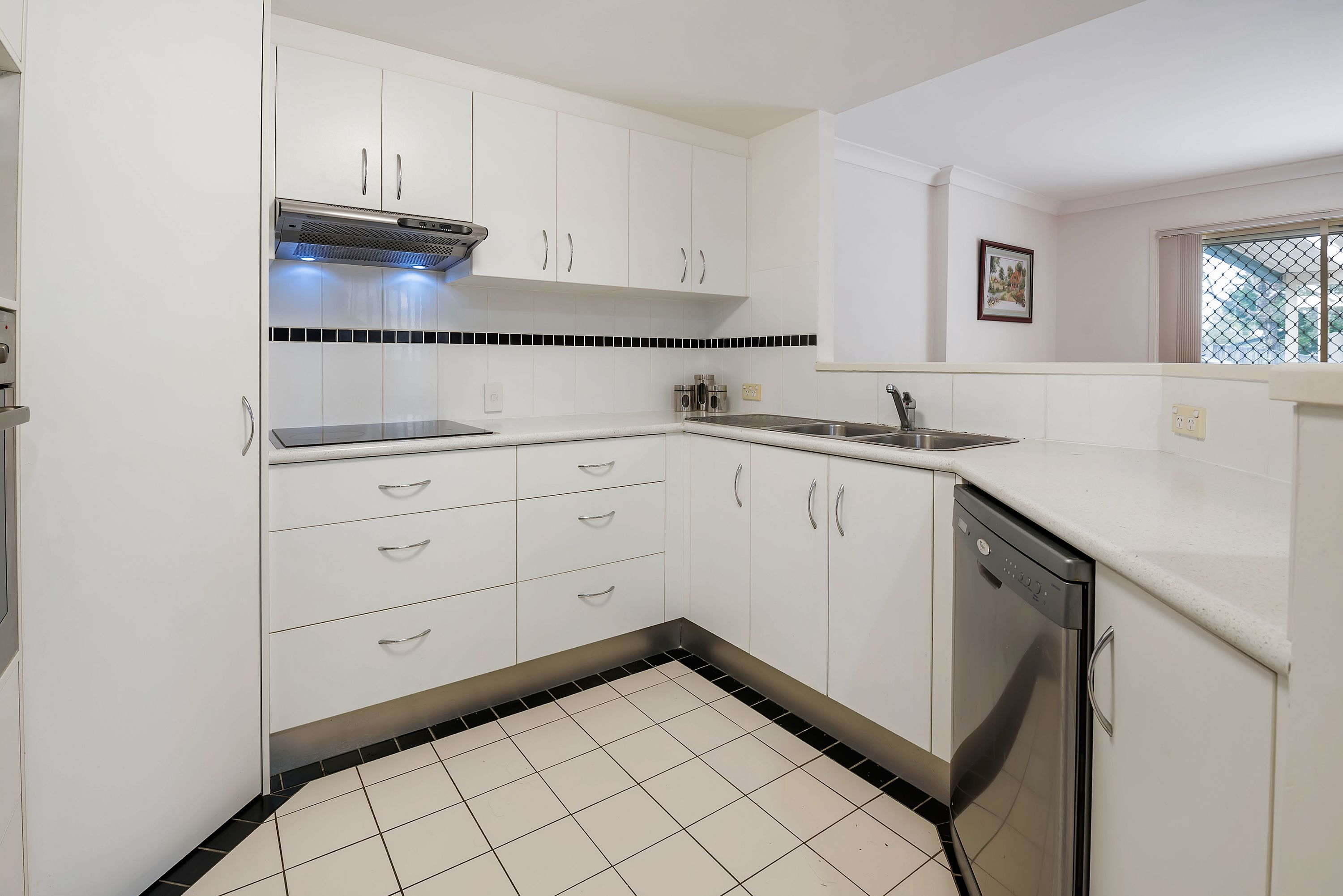 241/125 Hansford Road, Coombabah, QLD 4216