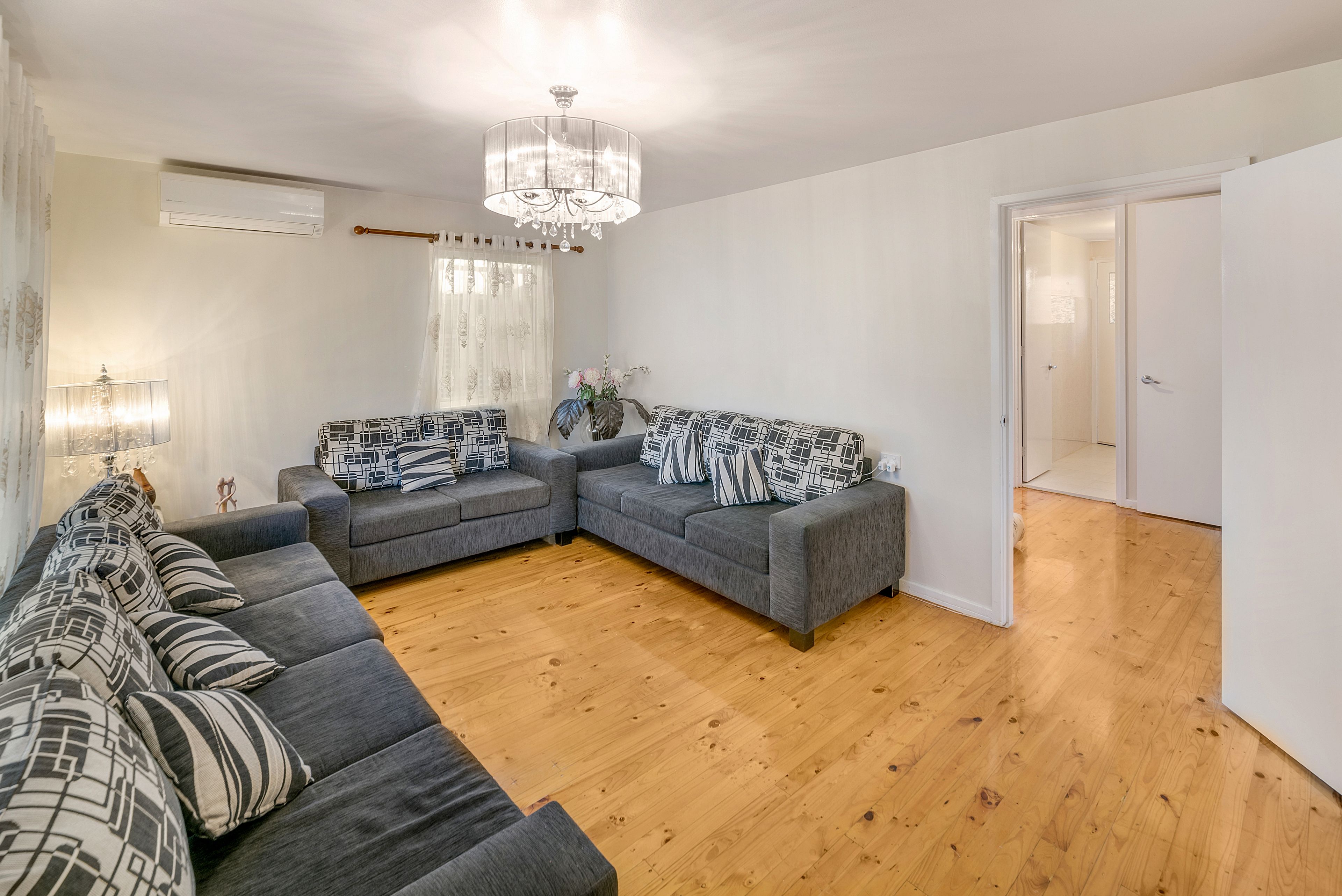 128 Parliament Road, Macquarie Fields, NSW 2564
