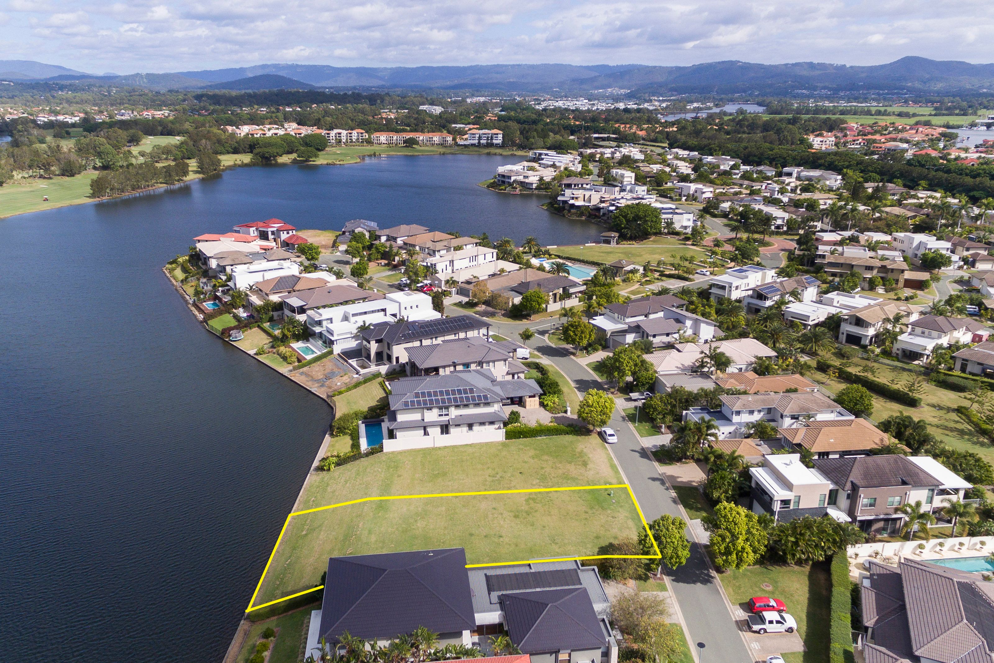 6183 Bolsena Circuit, Hope Island, QLD 4212