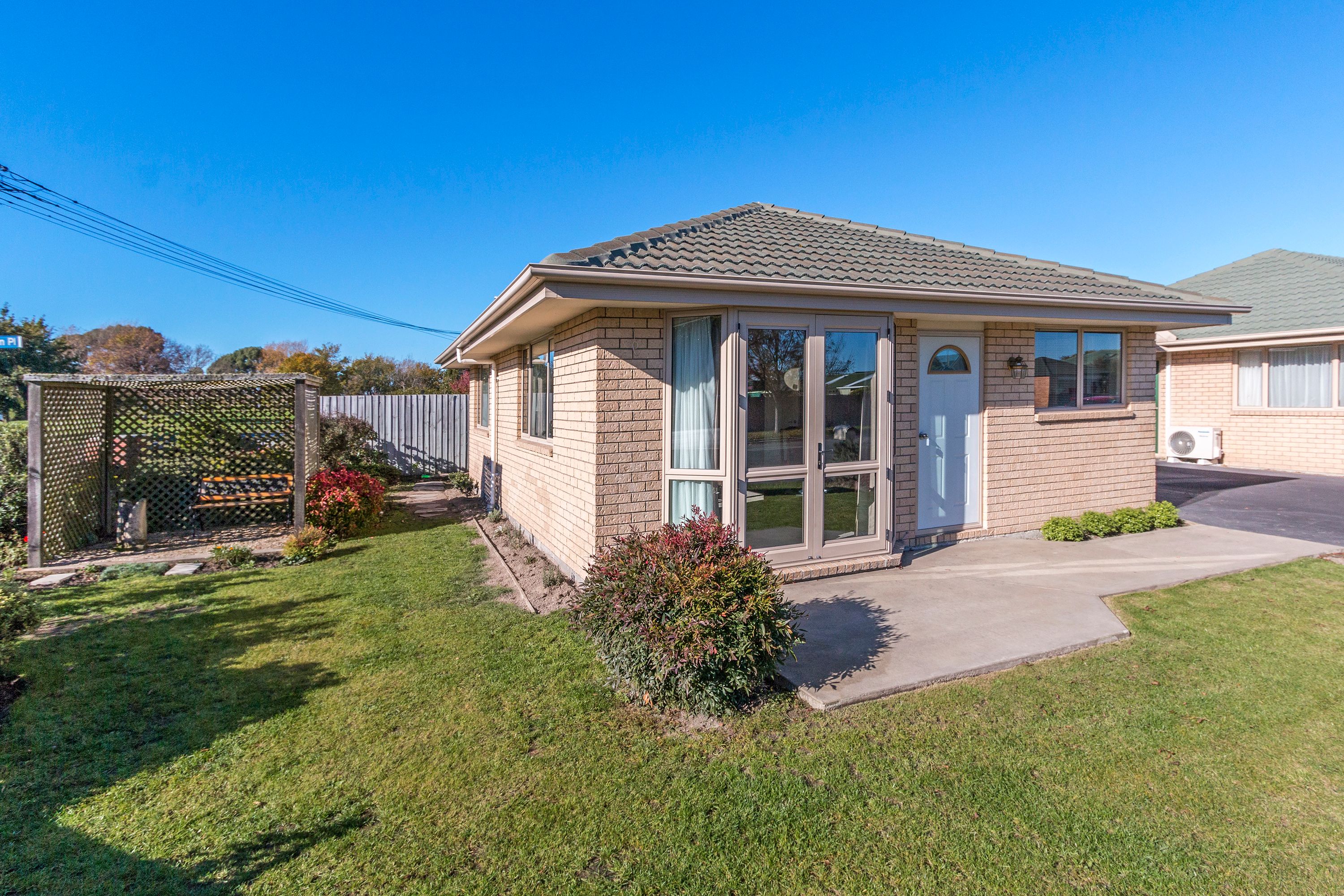 1a Blue Gum Place, New Brighton, Christchurch City