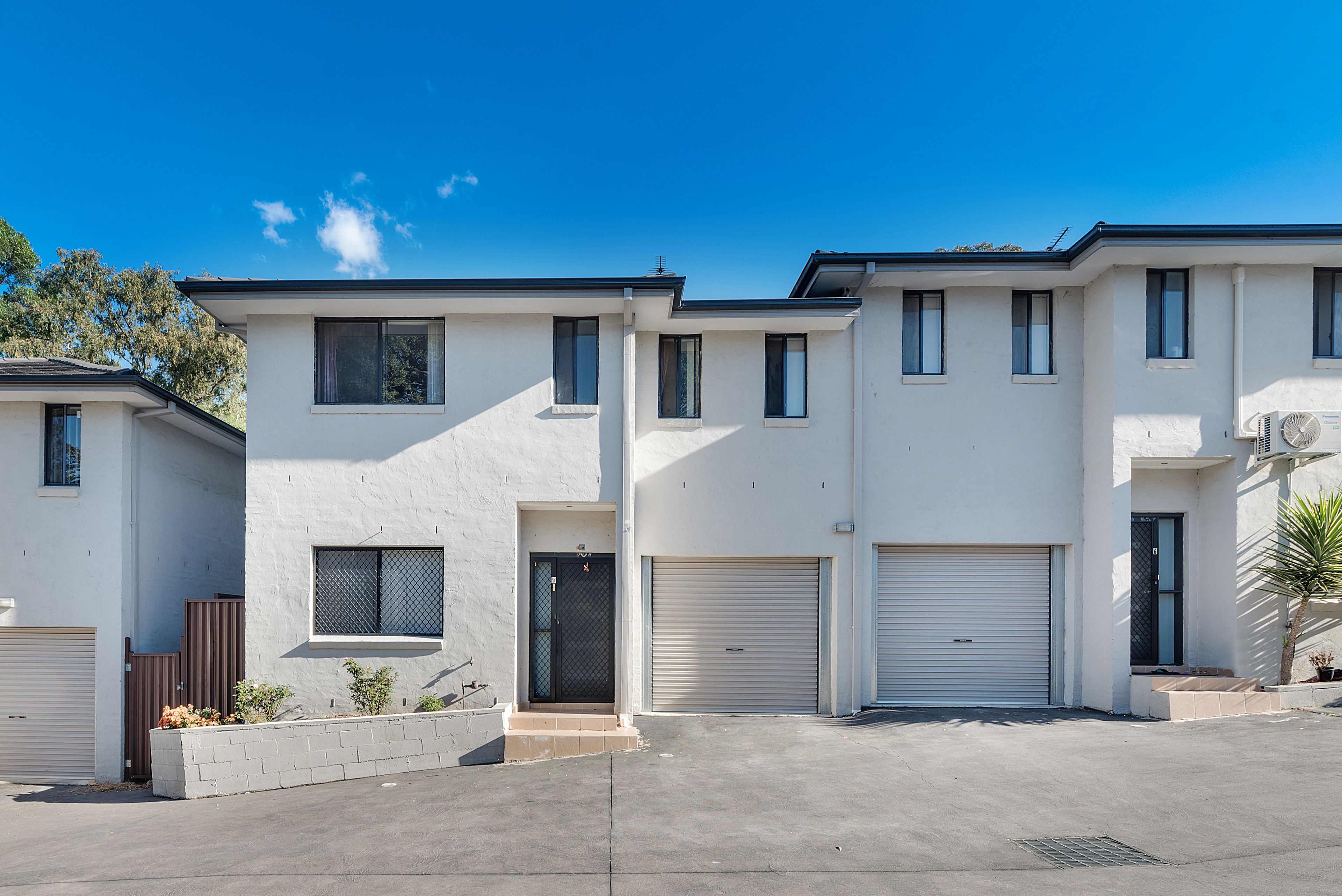 16-20 Myee Road, Macquarie Fields NSW 2564