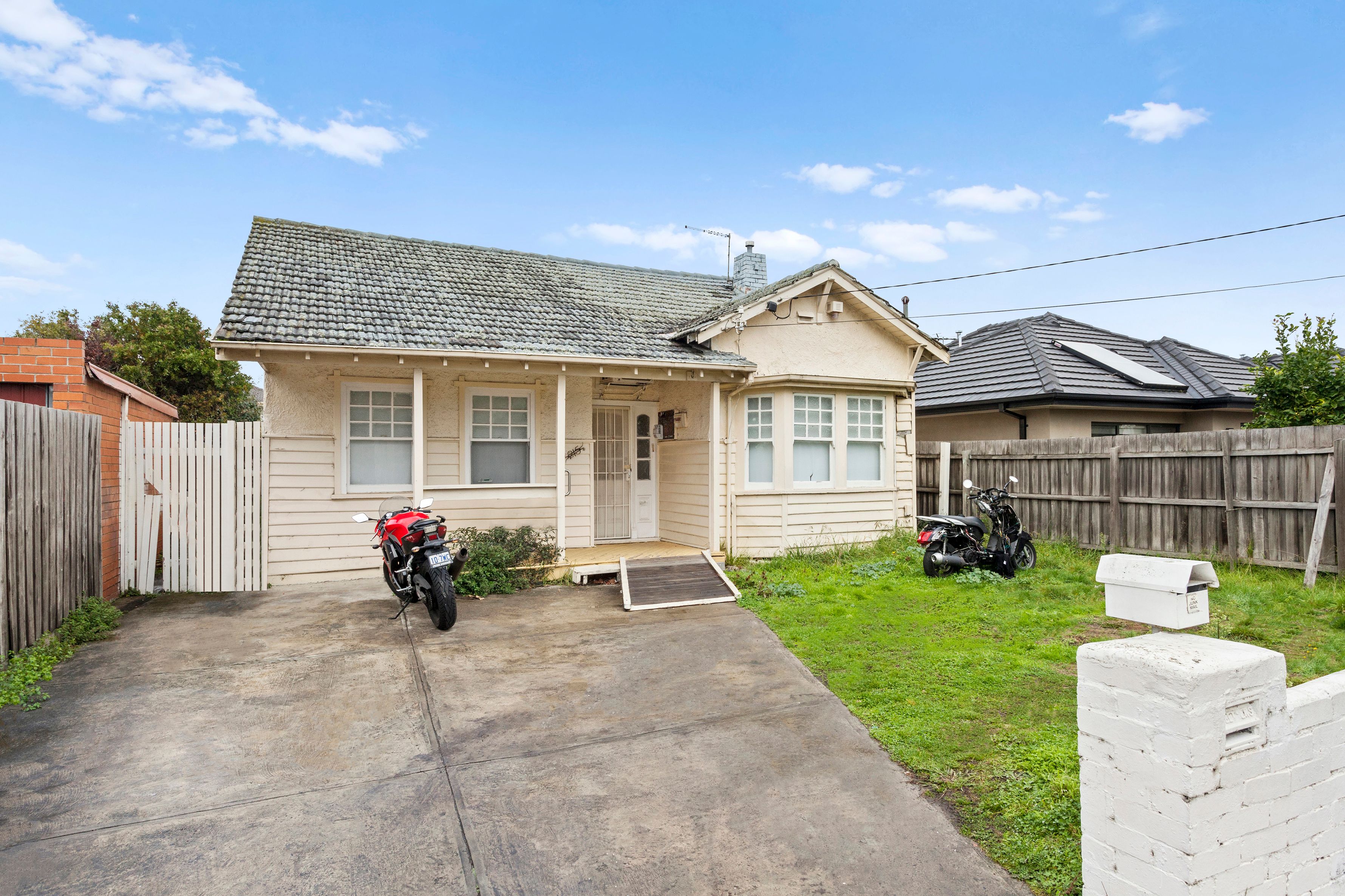 215 Neerim Road, Carnegie, VIC 3163