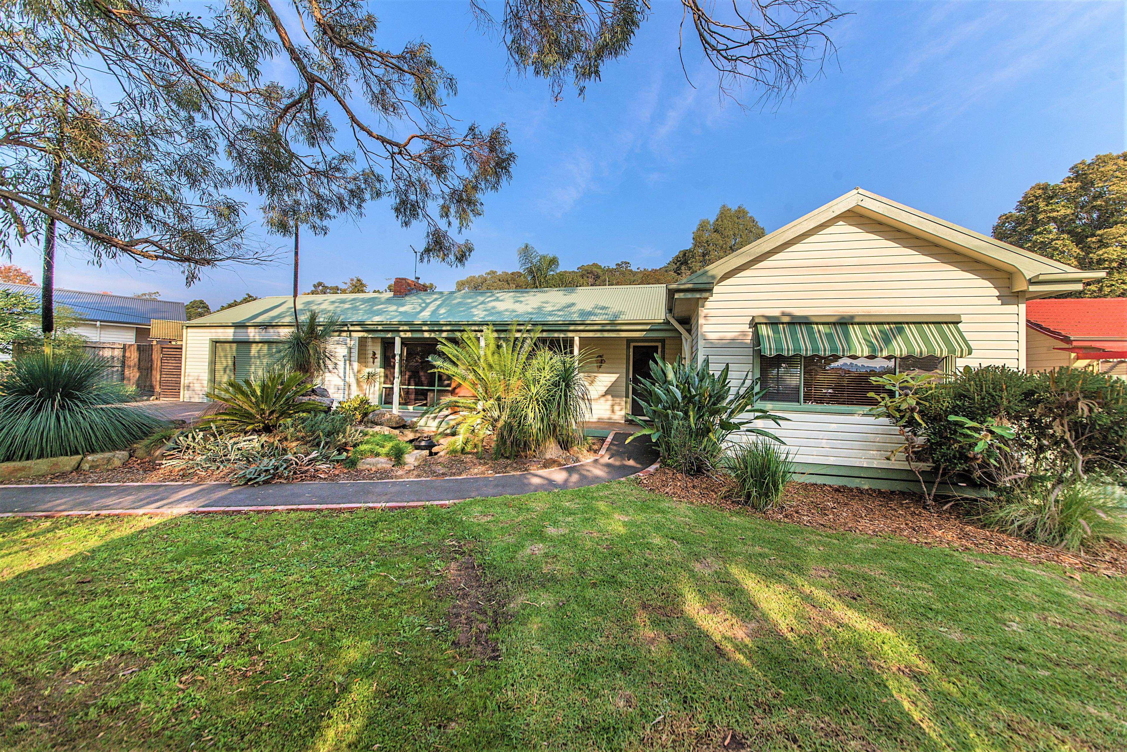 35 Mount View Road, Upper Ferntree Gully, VIC 3156