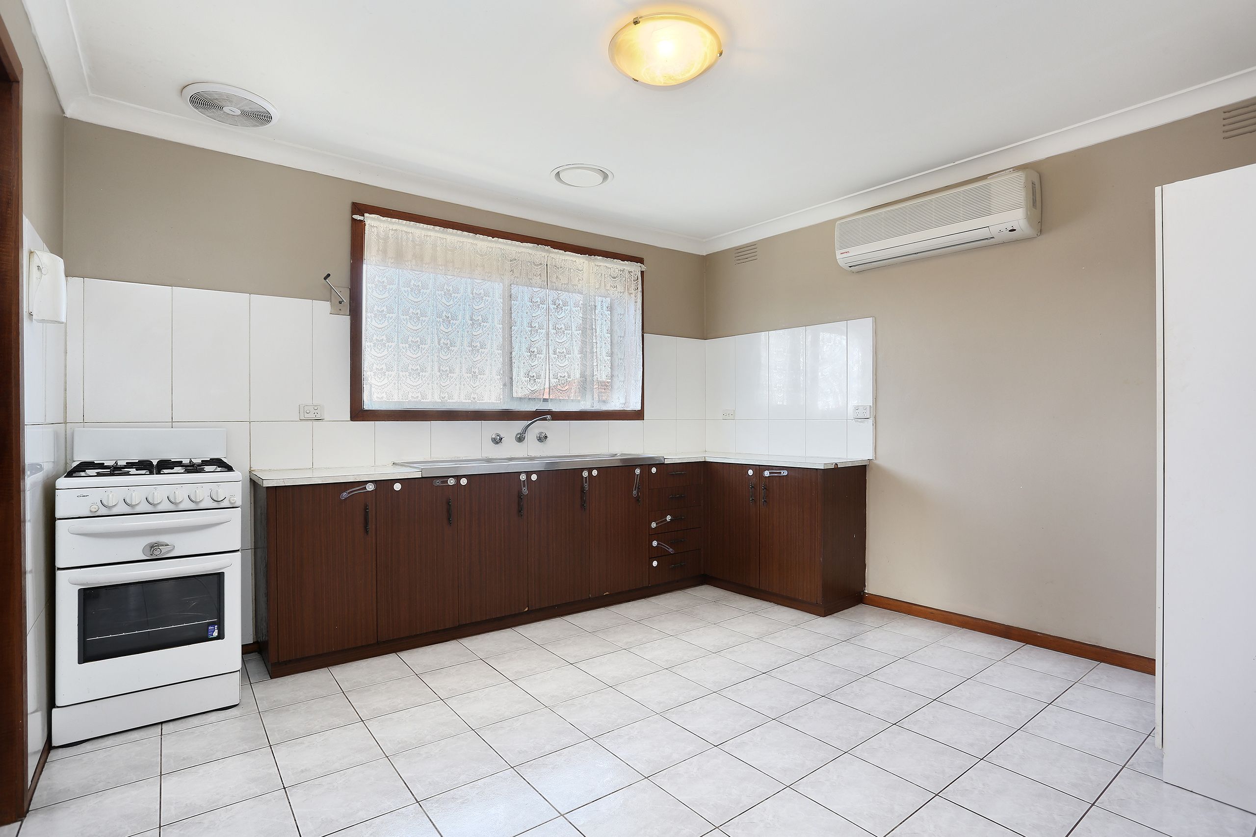 1/7 Boston Road, Lalor, VIC 3075
