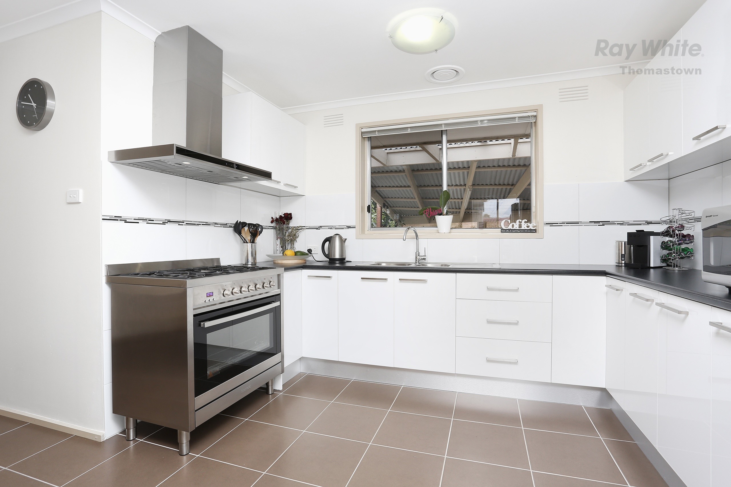 8 Orchid Court, Lalor, VIC 3075