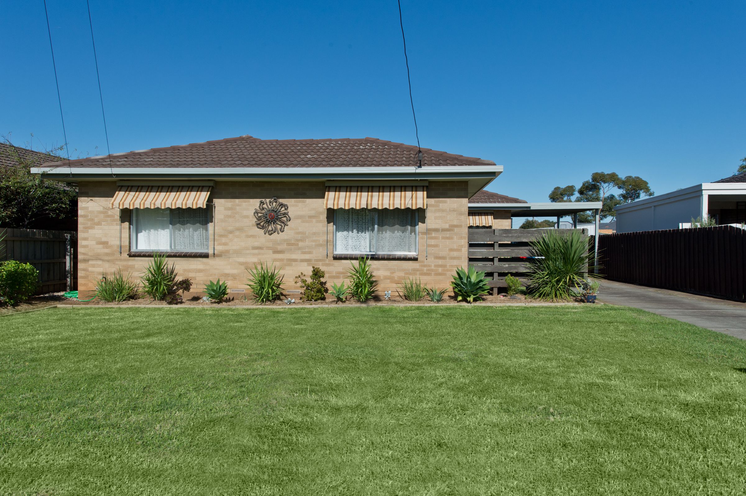 23 Essex Drive, Melton VIC 3337