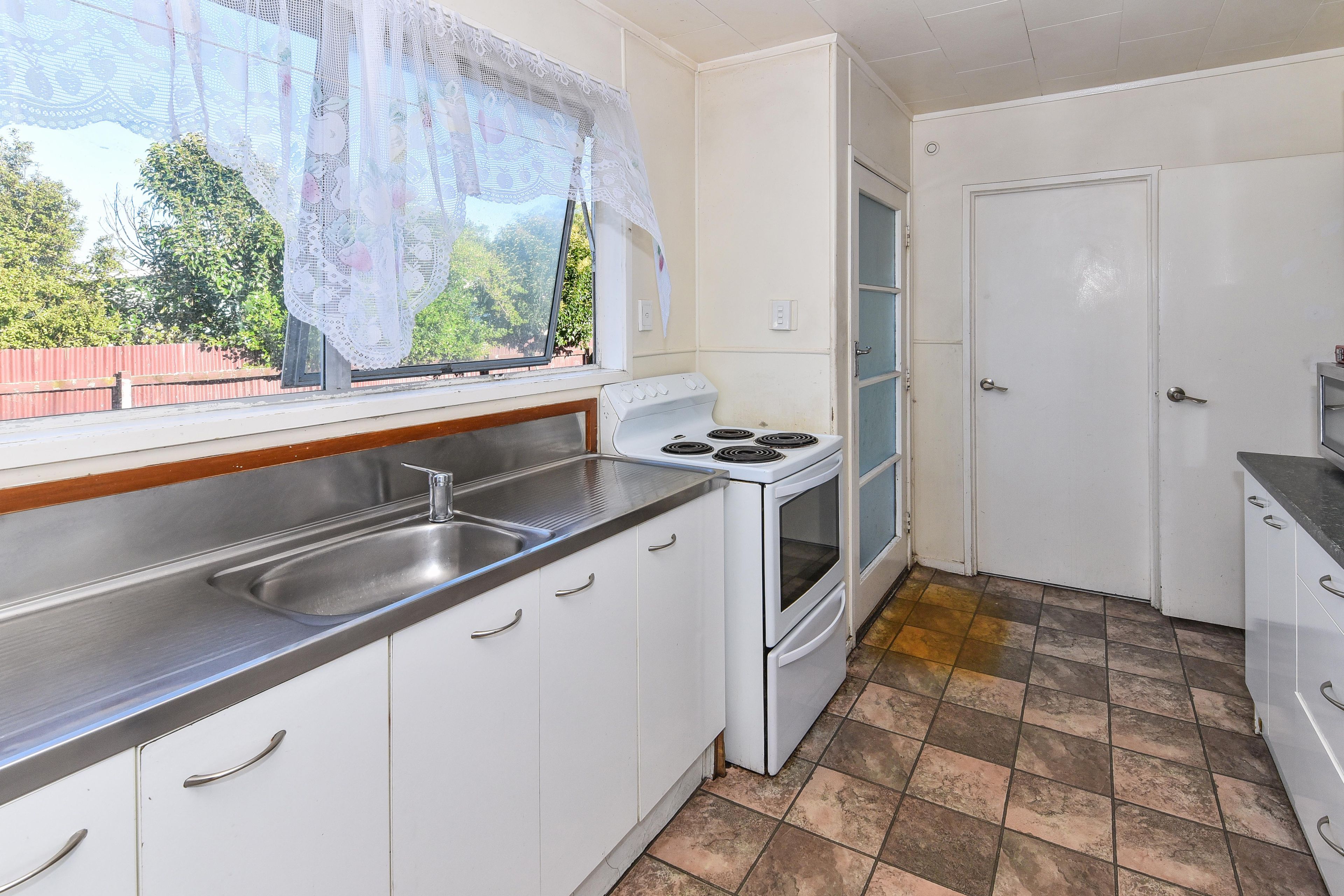 6 Staverton Crescent, Mangere, Manukau City
