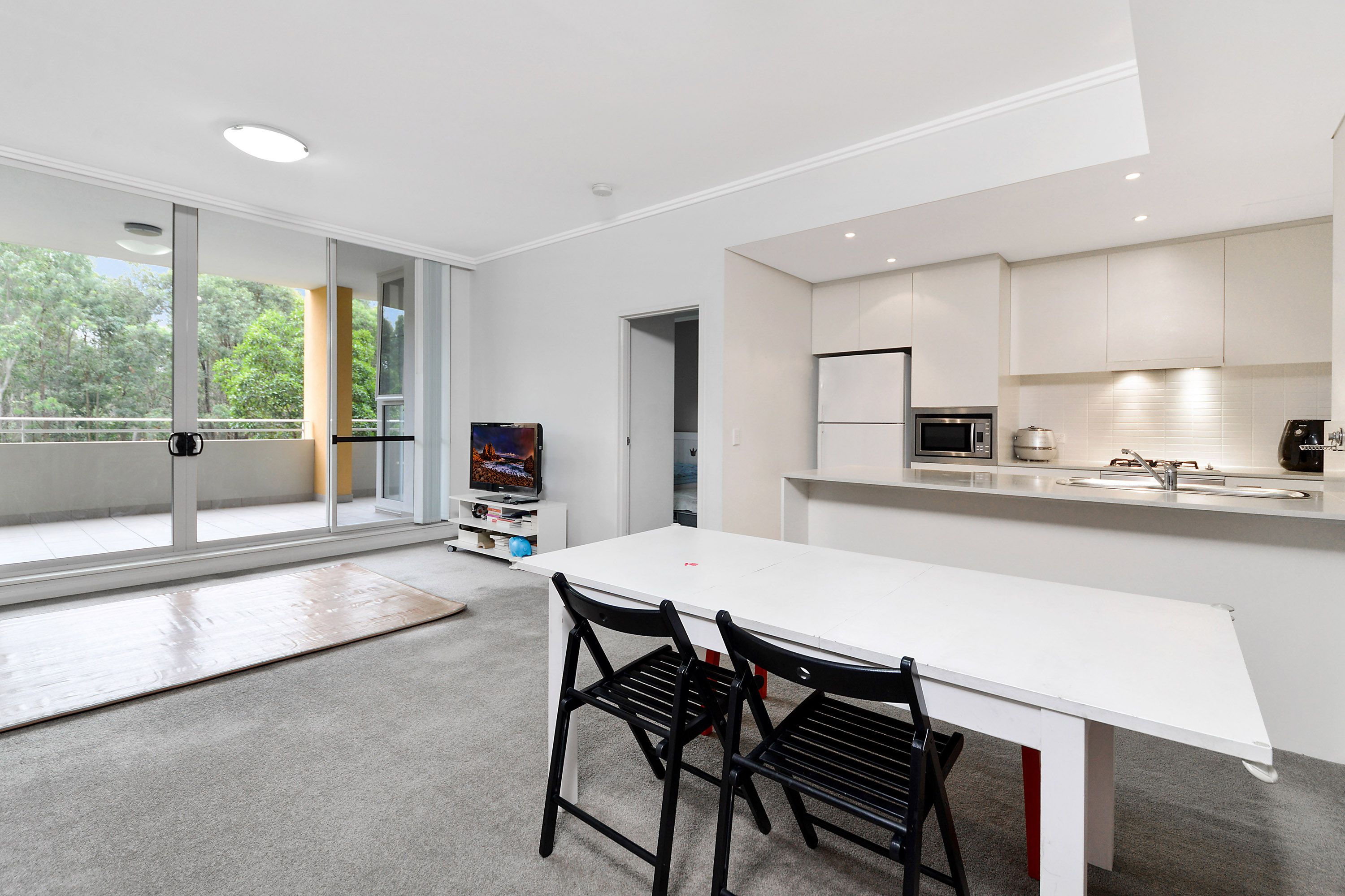 2**/33 Hill Road, Wentworth Point, NSW 2127