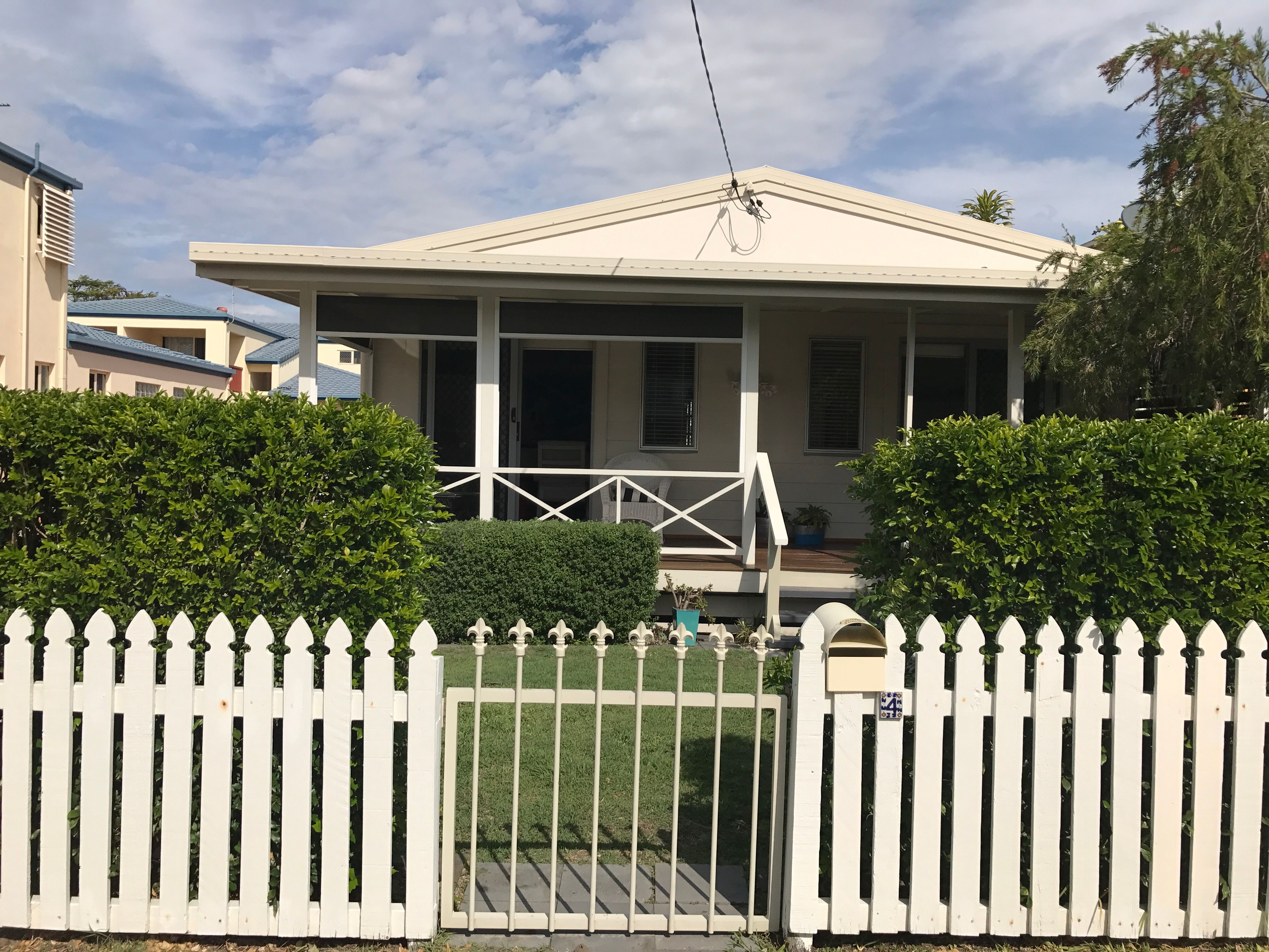 4 Burke Street, Golden Beach, QLD 4551