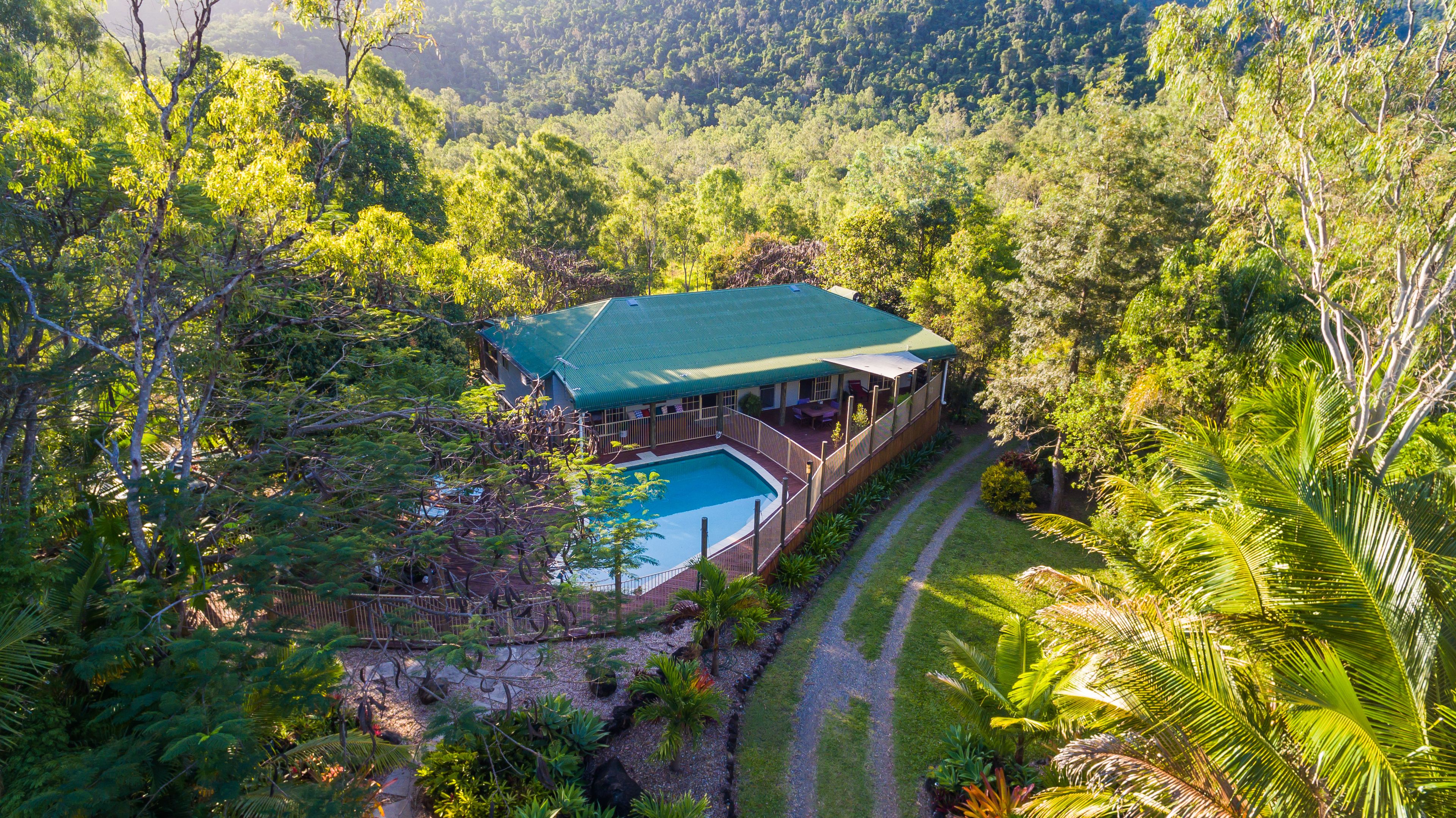 317 Sugarloaf Road, Sugarloaf QLD 4800