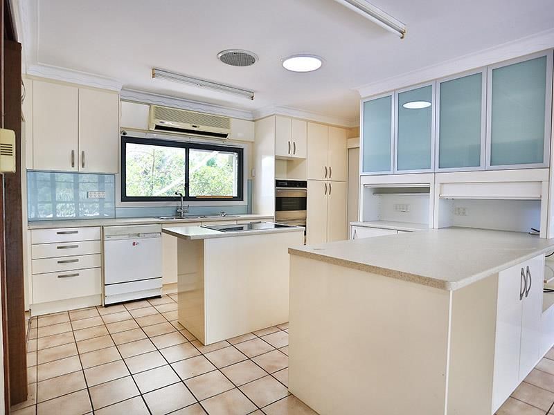 303 Albany Creek Road, Bridgeman Downs, QLD 4035