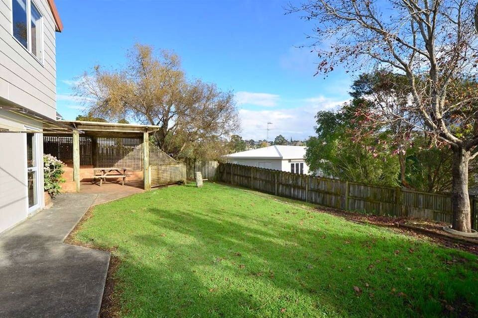 64 Barbados Drive, Unsworth Heights, North Shore City