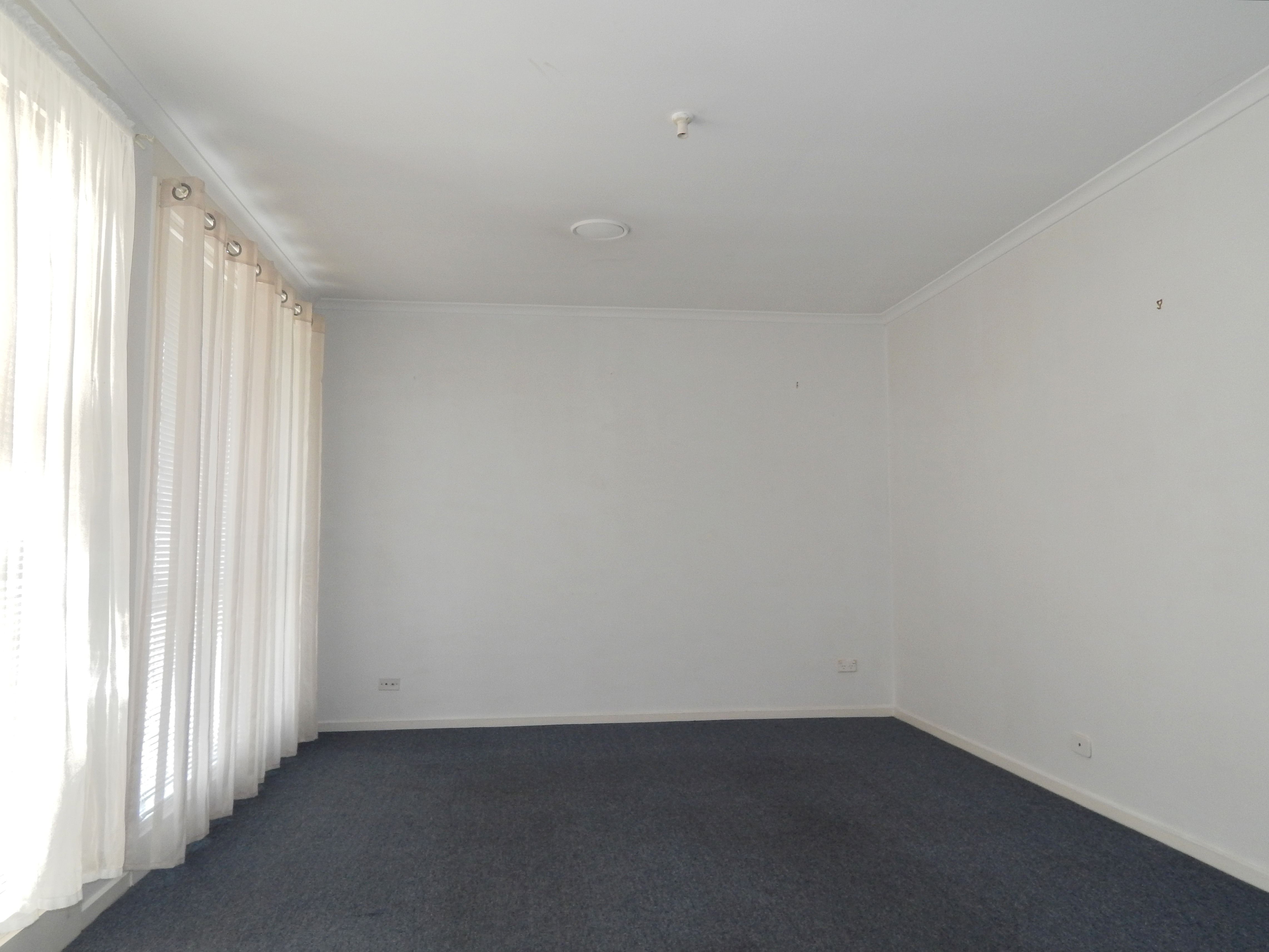 30 Lady Penrhyn Avenue, Mill Park, VIC 3082