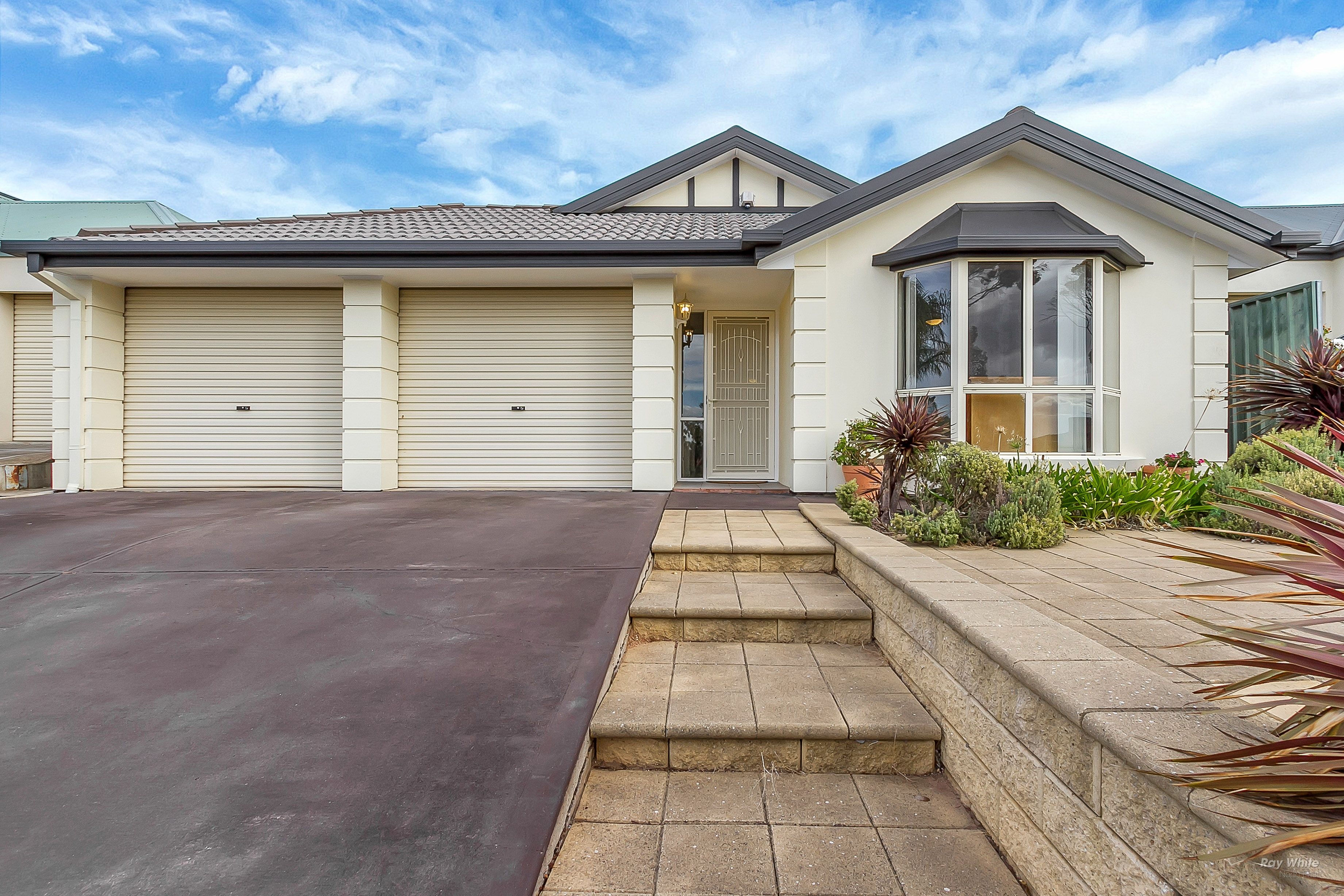 4 Duchess Walk, Para Hills SA 5096