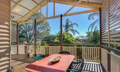 9 Ashbolt Street, Wooloowin, QLD 4030