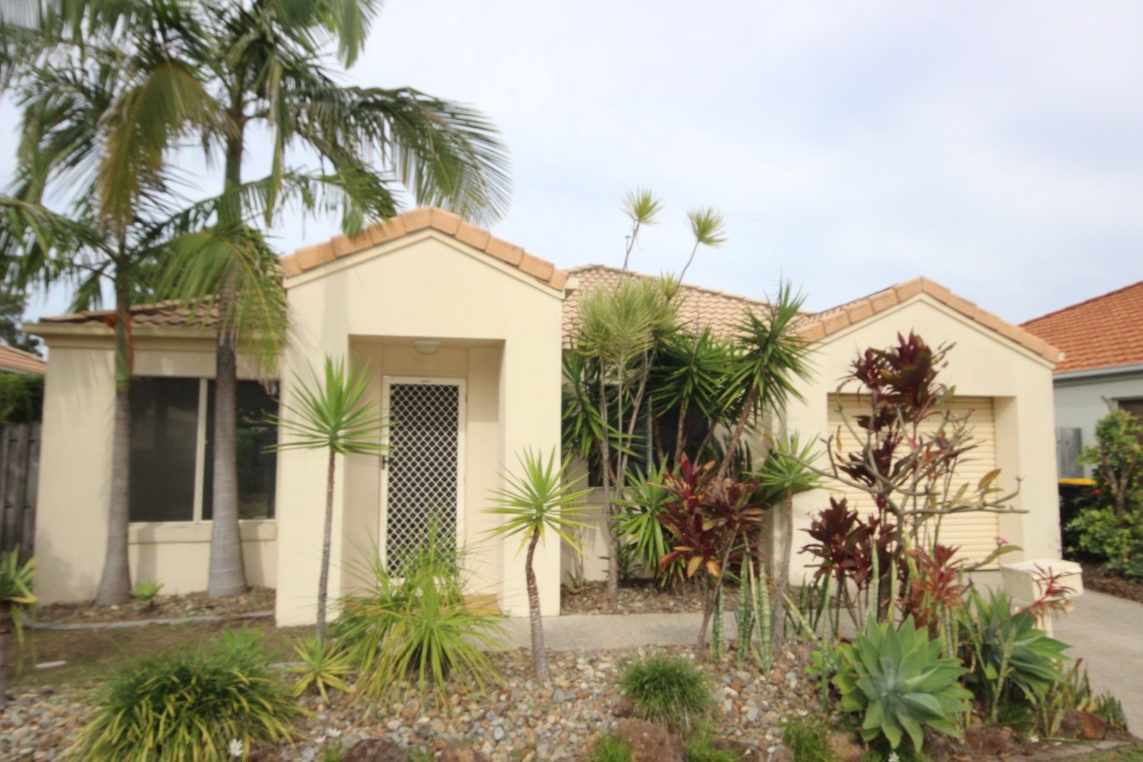 2 Rosella Close