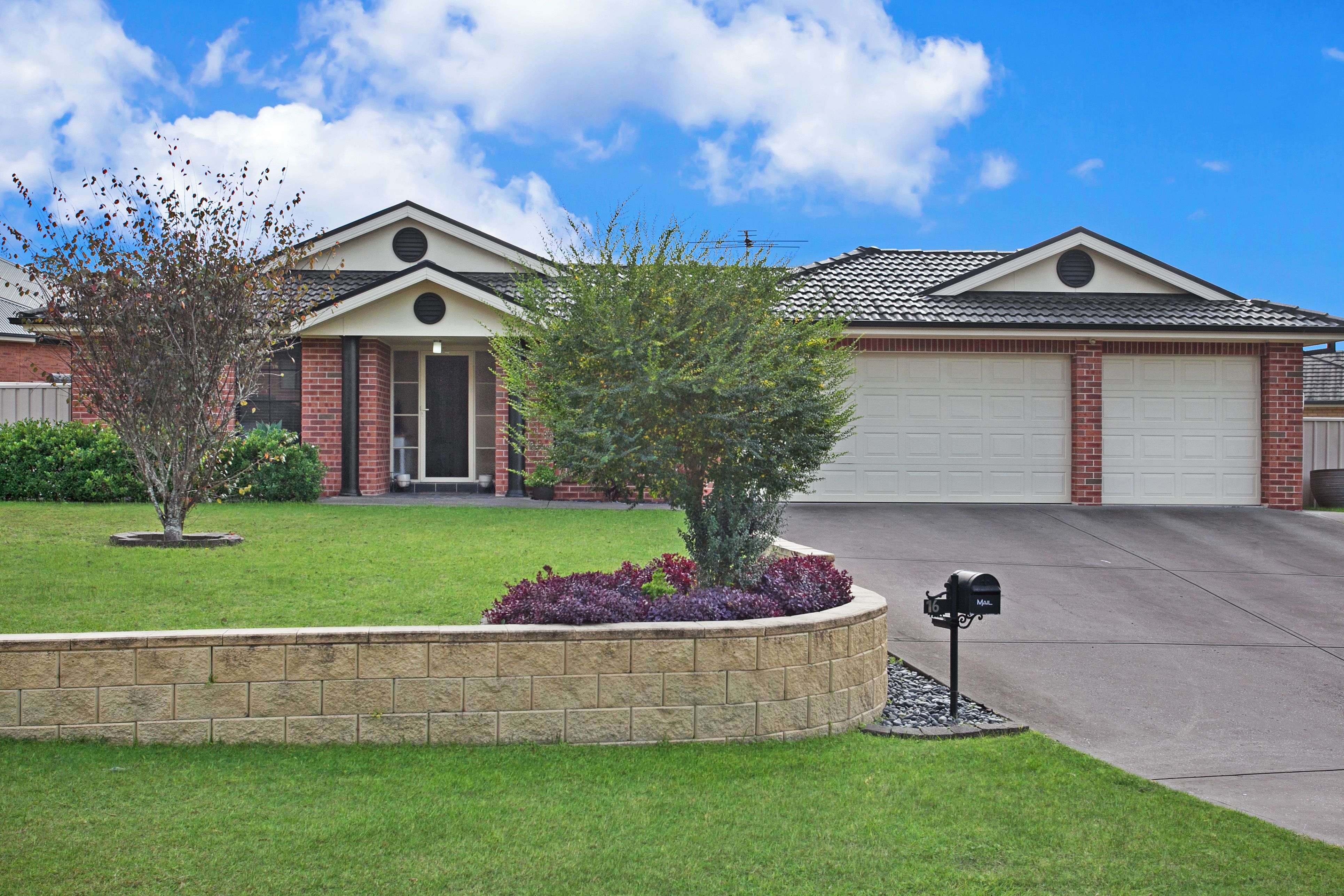 16 Tipperary Drive