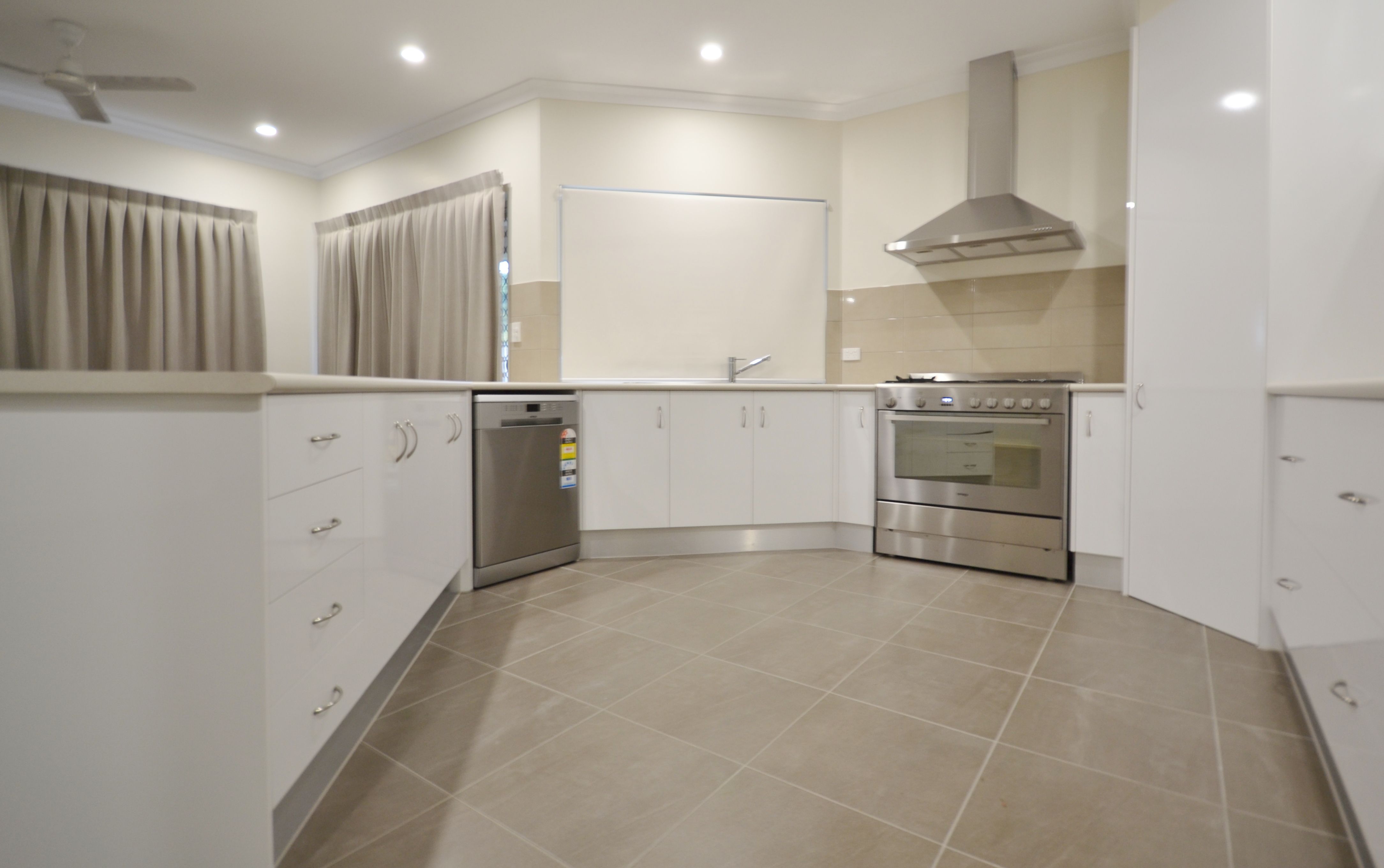36 Aroona Street, Caravonica, QLD 4878