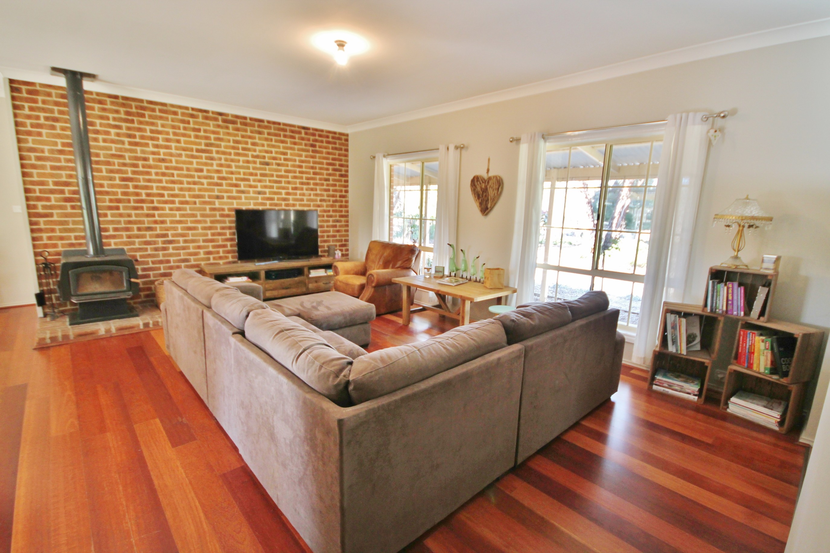 125 Robinsons Road, Young, NSW 2594