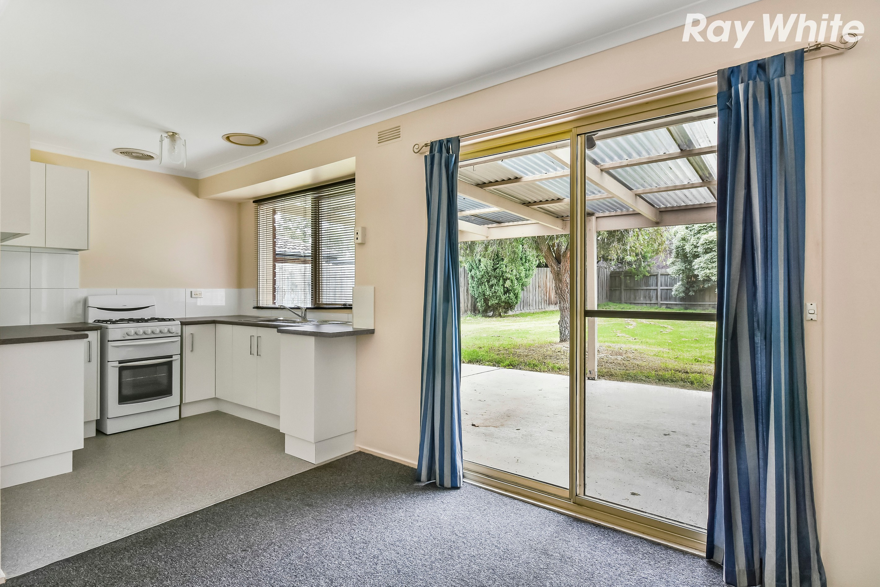 8 Merlin Crescent, Ferntree Gully, VIC 3156