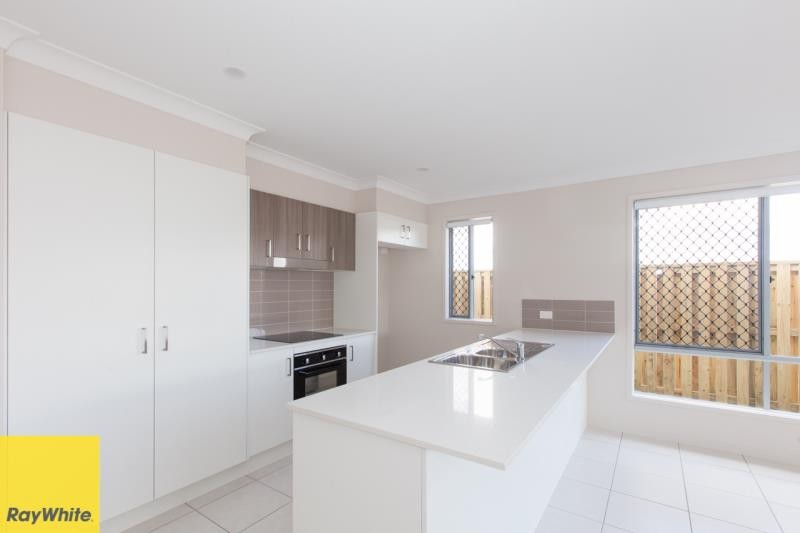 23 Allerton Park Drive, Park Ridge, QLD 4125