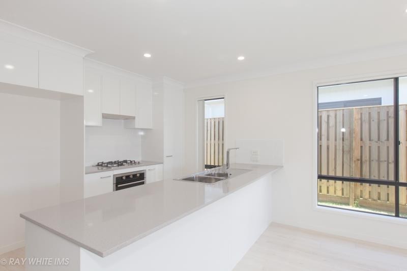 59 Hill Drive " The Heights ", Pimpama, QLD 4209