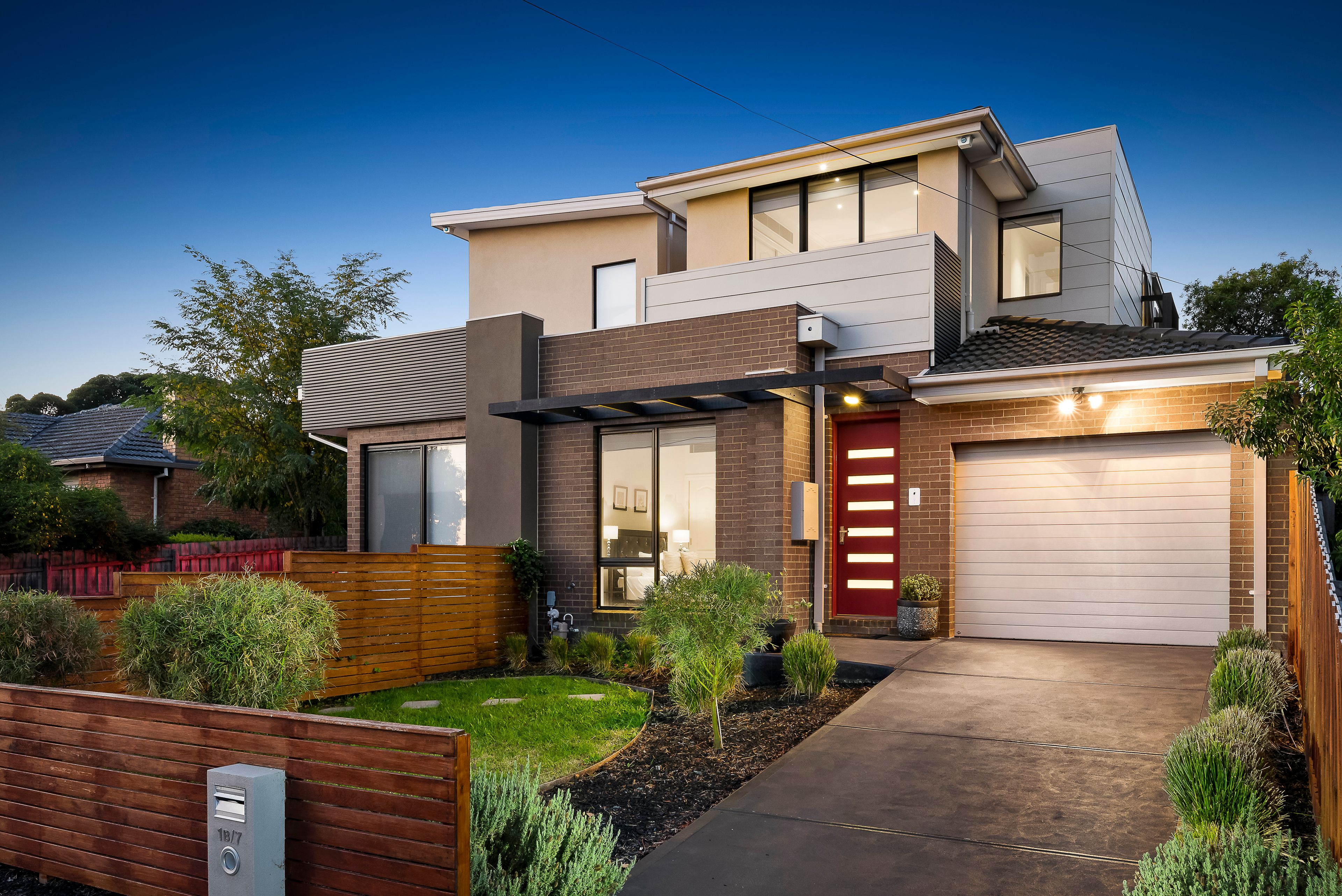 7 Hillcrest Avenue, Chadstone VIC 3148