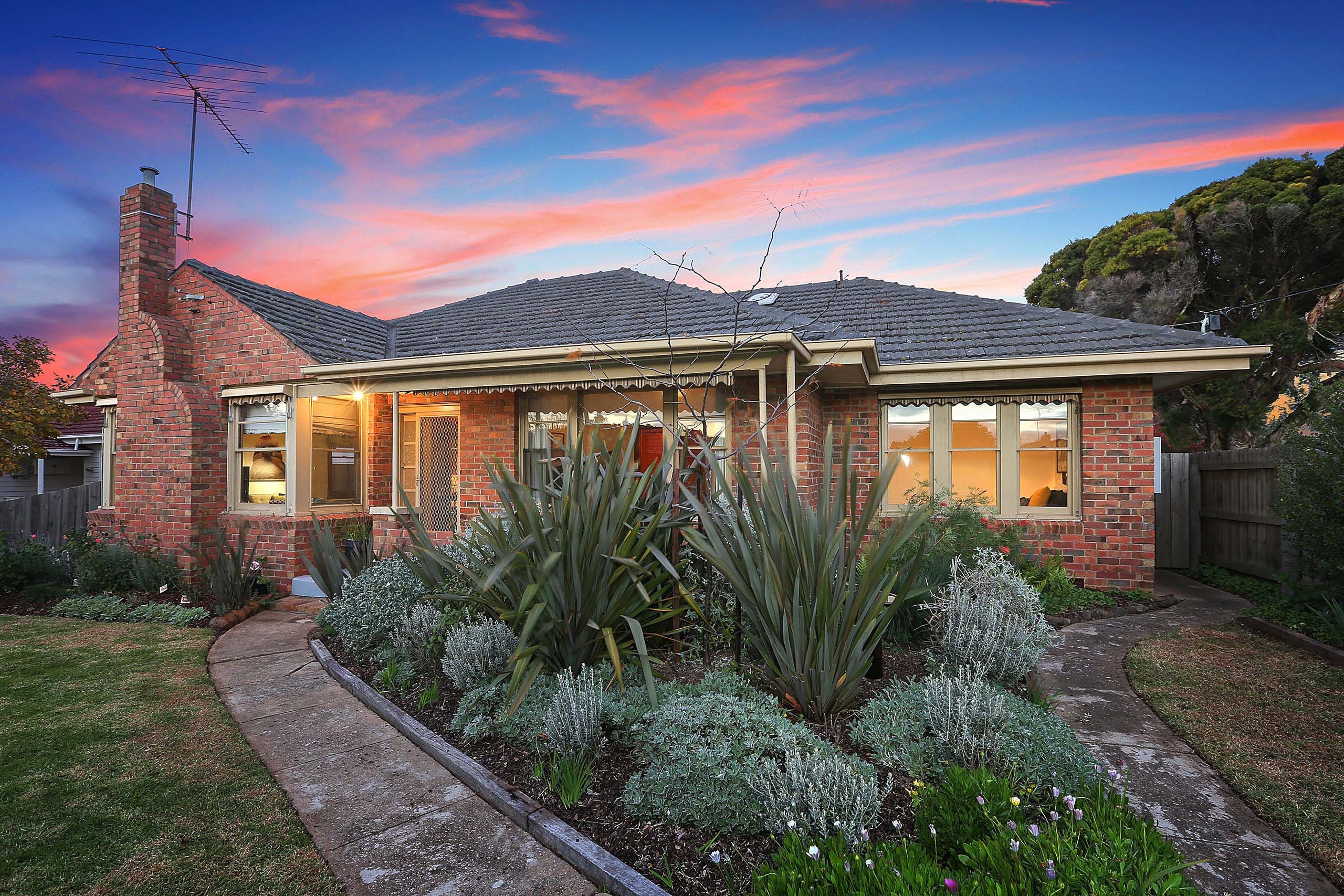 13 Roberts Road, Belmont, VIC 3216