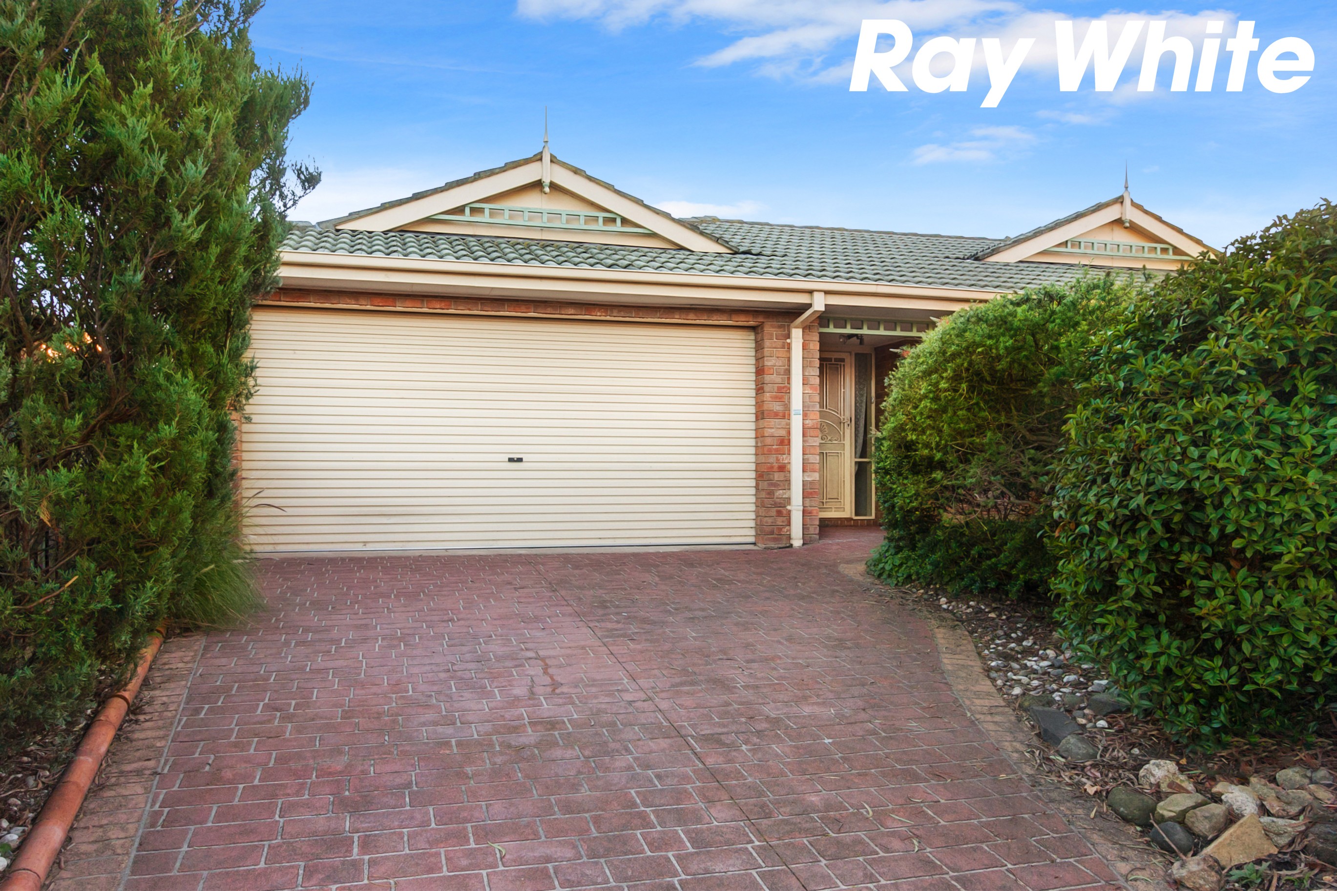 43 Thomas Place, Pakenham, VIC 3810