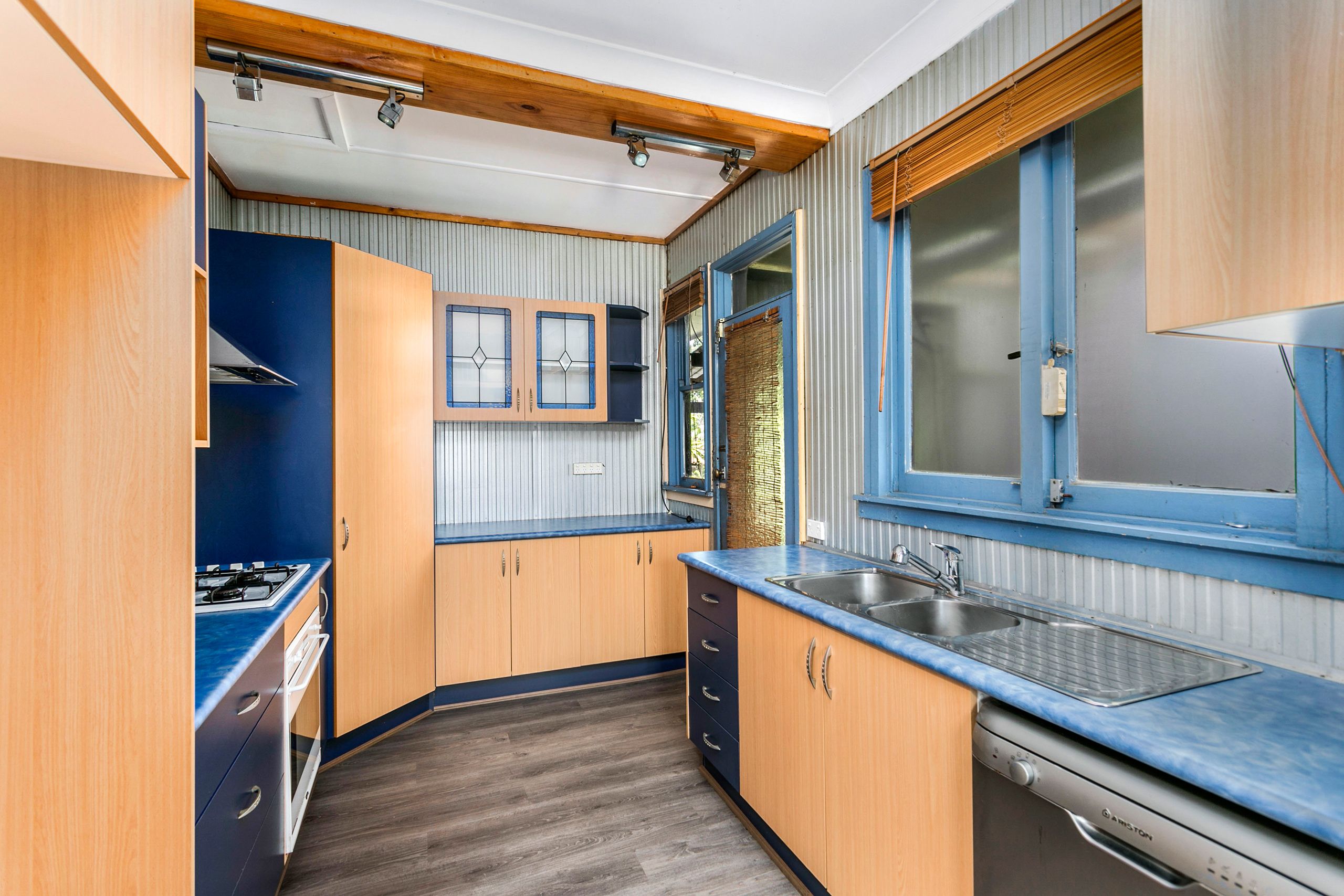 24 London Street, Berkeley, NSW 2506