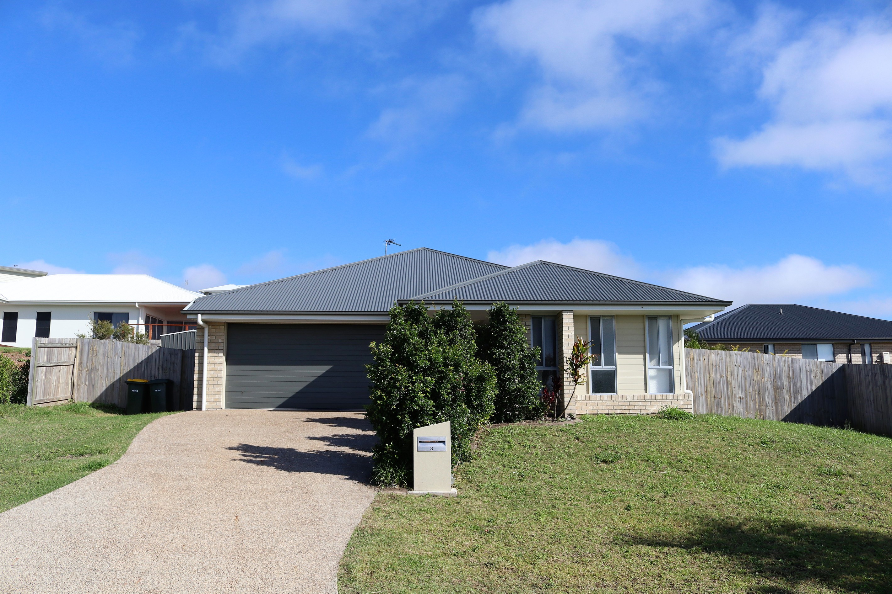 3 Parame Court, Nikenbah, QLD 4655