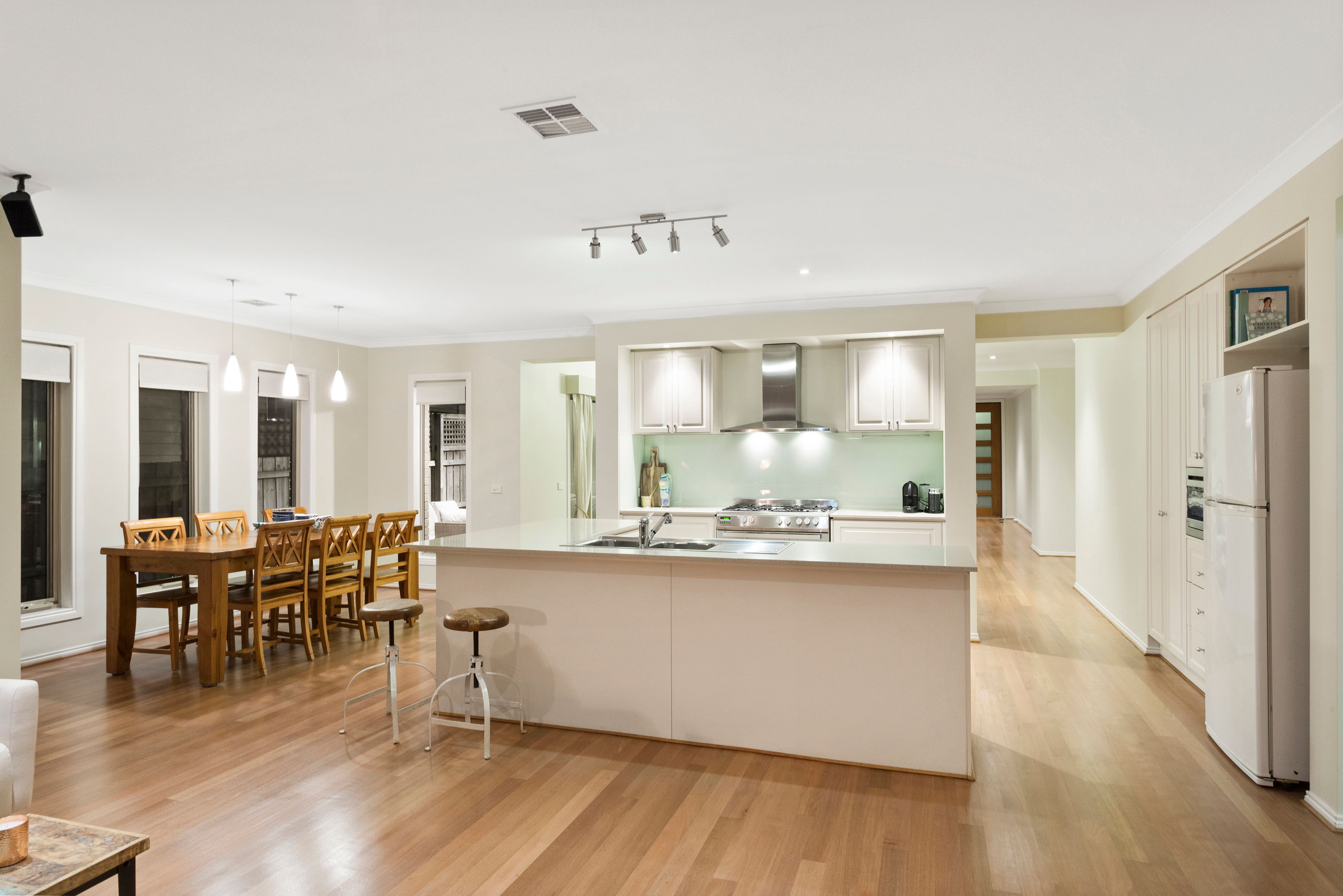27 Rob Roy Road, Malvern East, VIC 3145