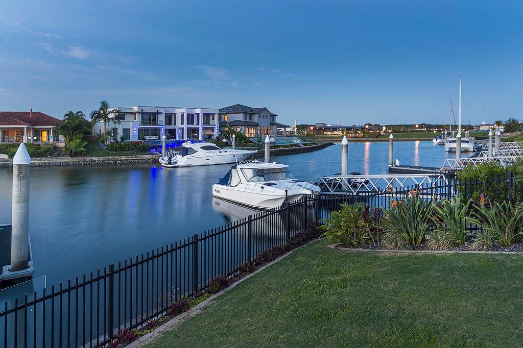 2236 Glengallon Way, Hope Island, QLD 4212