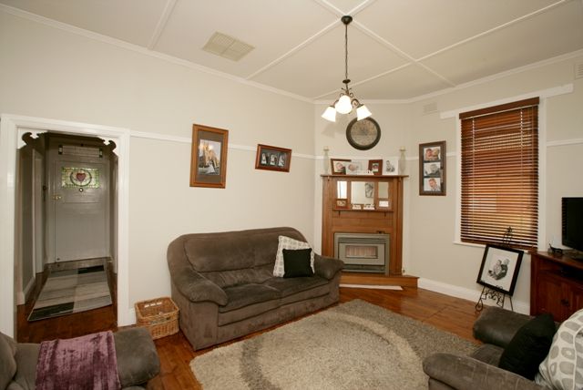 44 Meurant Avenue, Wagga Wagga, NSW 2650