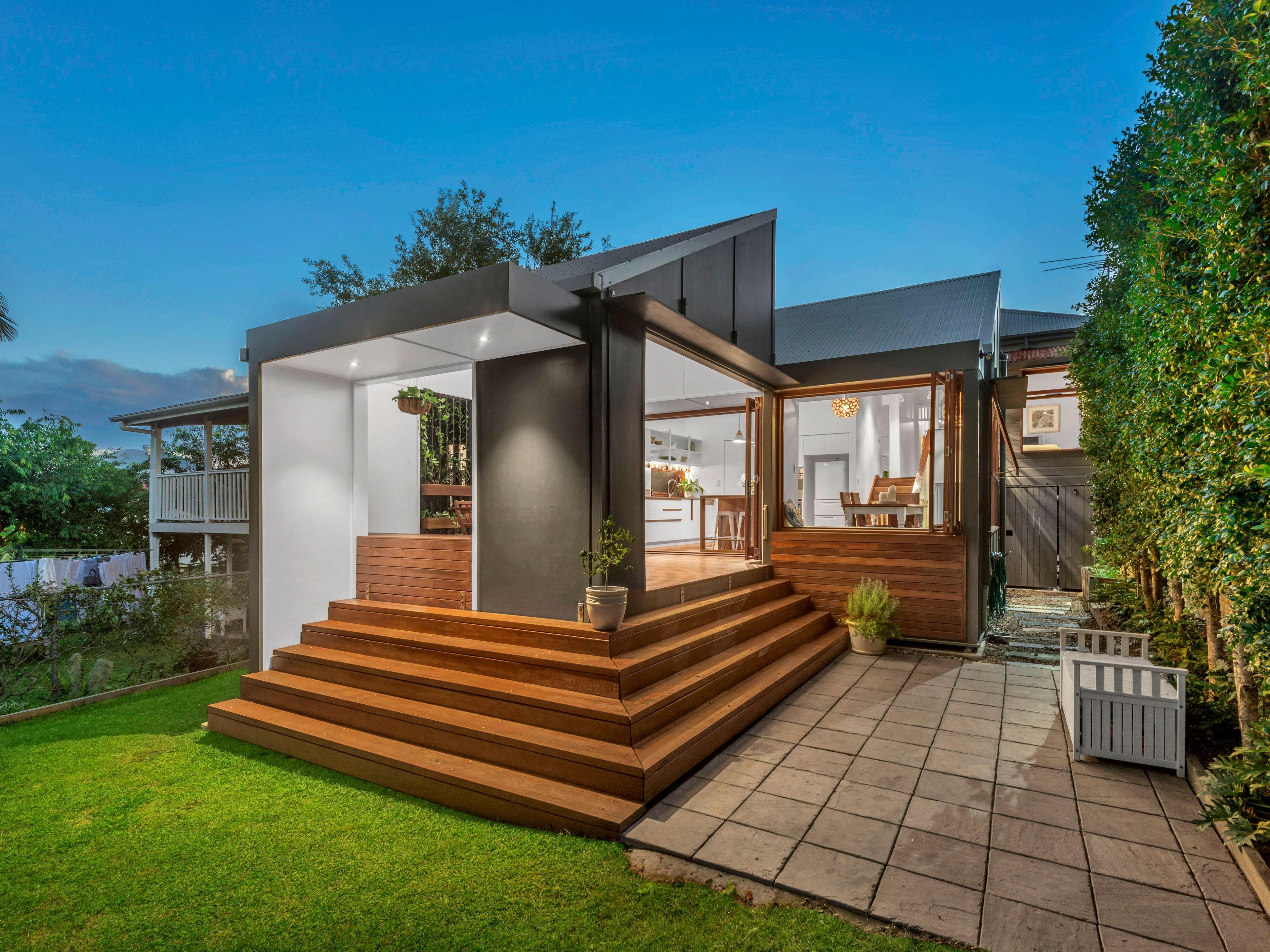 10 Withington Street, East Brisbane QLD 4169