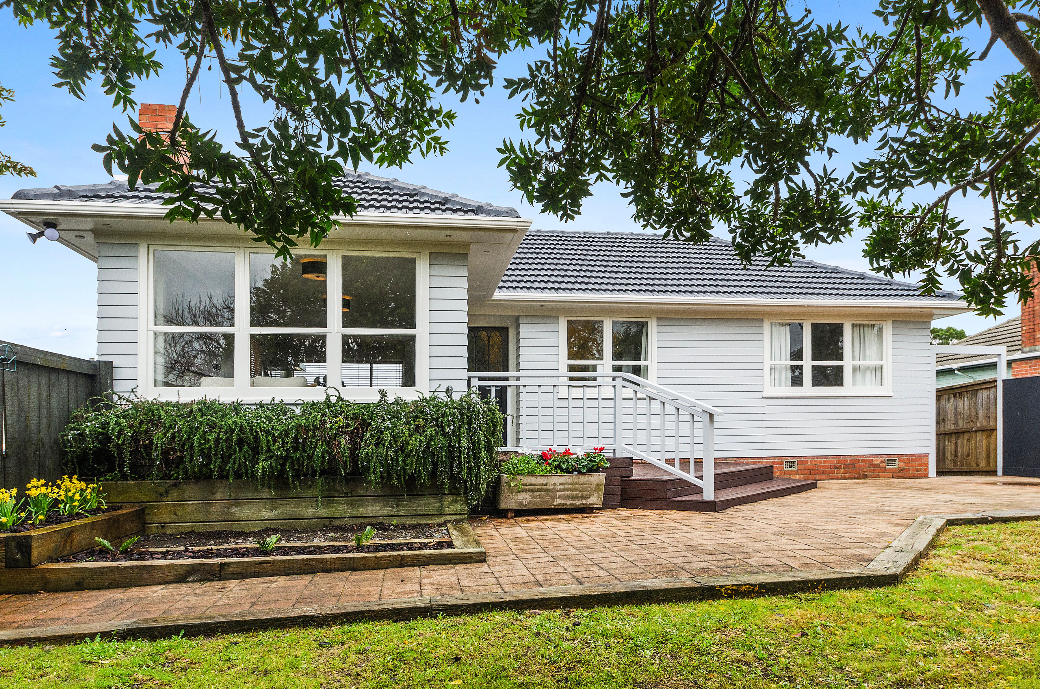 9 Andrew Road, Howick, Manukau City