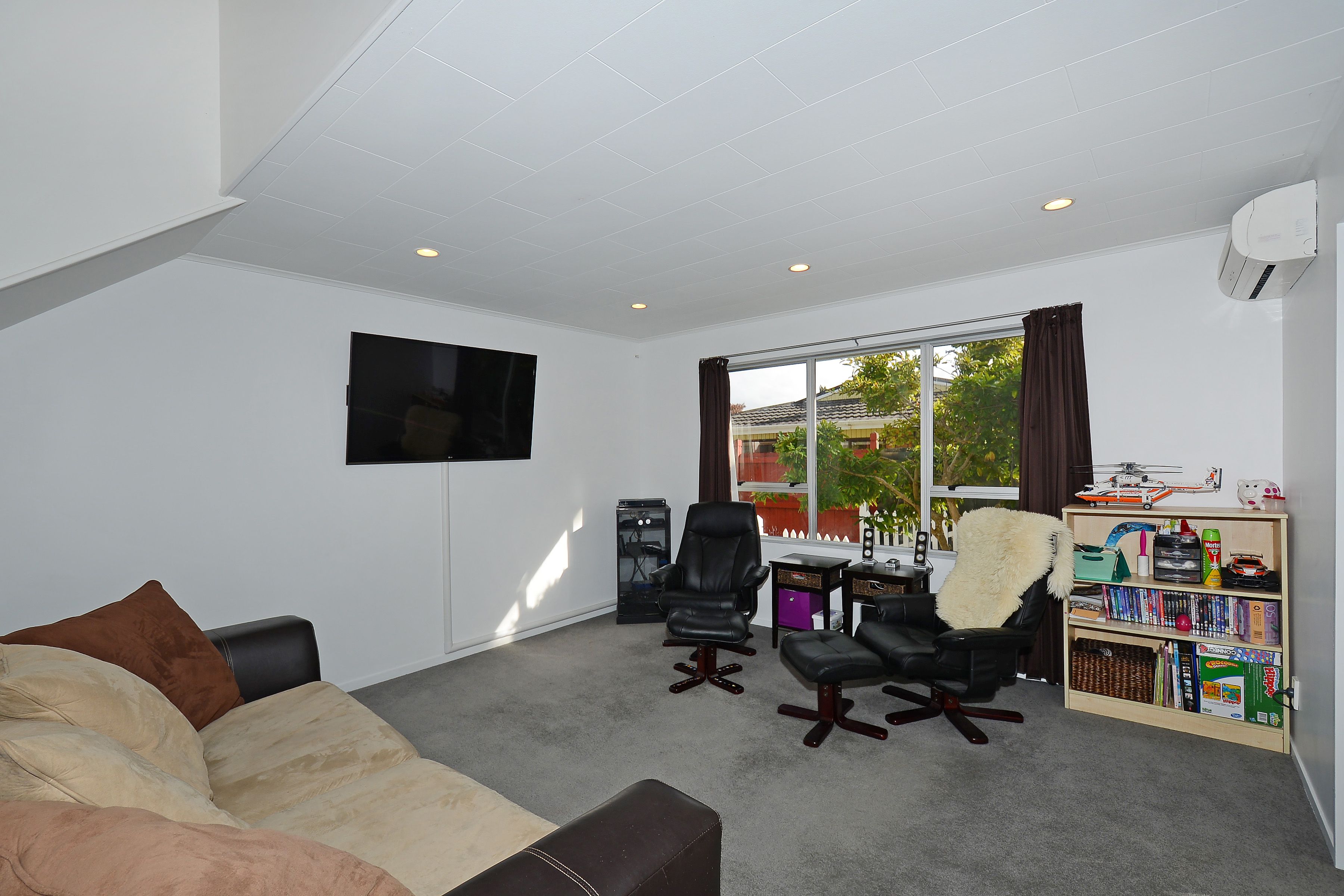 2/719 Fergusson Drive, Elderslea, Upper Hutt City