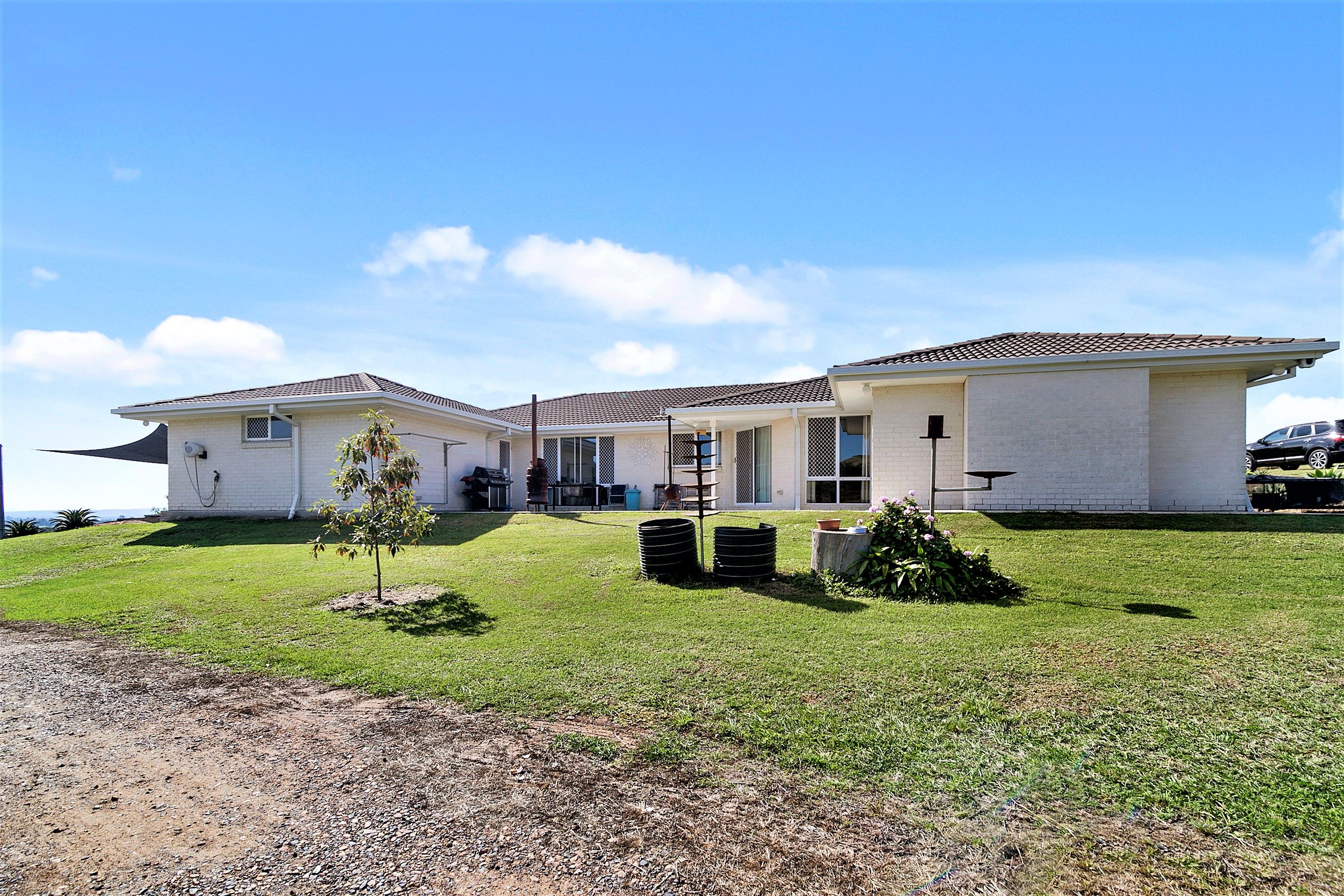 42 Lowood Hills Road, Lowood, QLD 4311